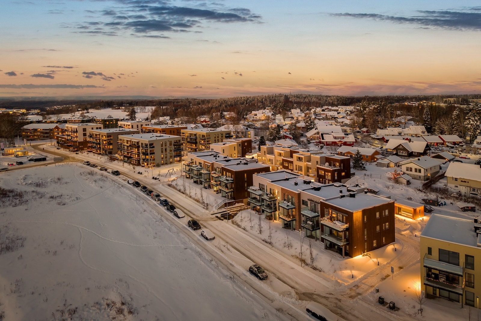 Nærmeste bussholdeplass ligger ca. 400 meter unna Galleribilde