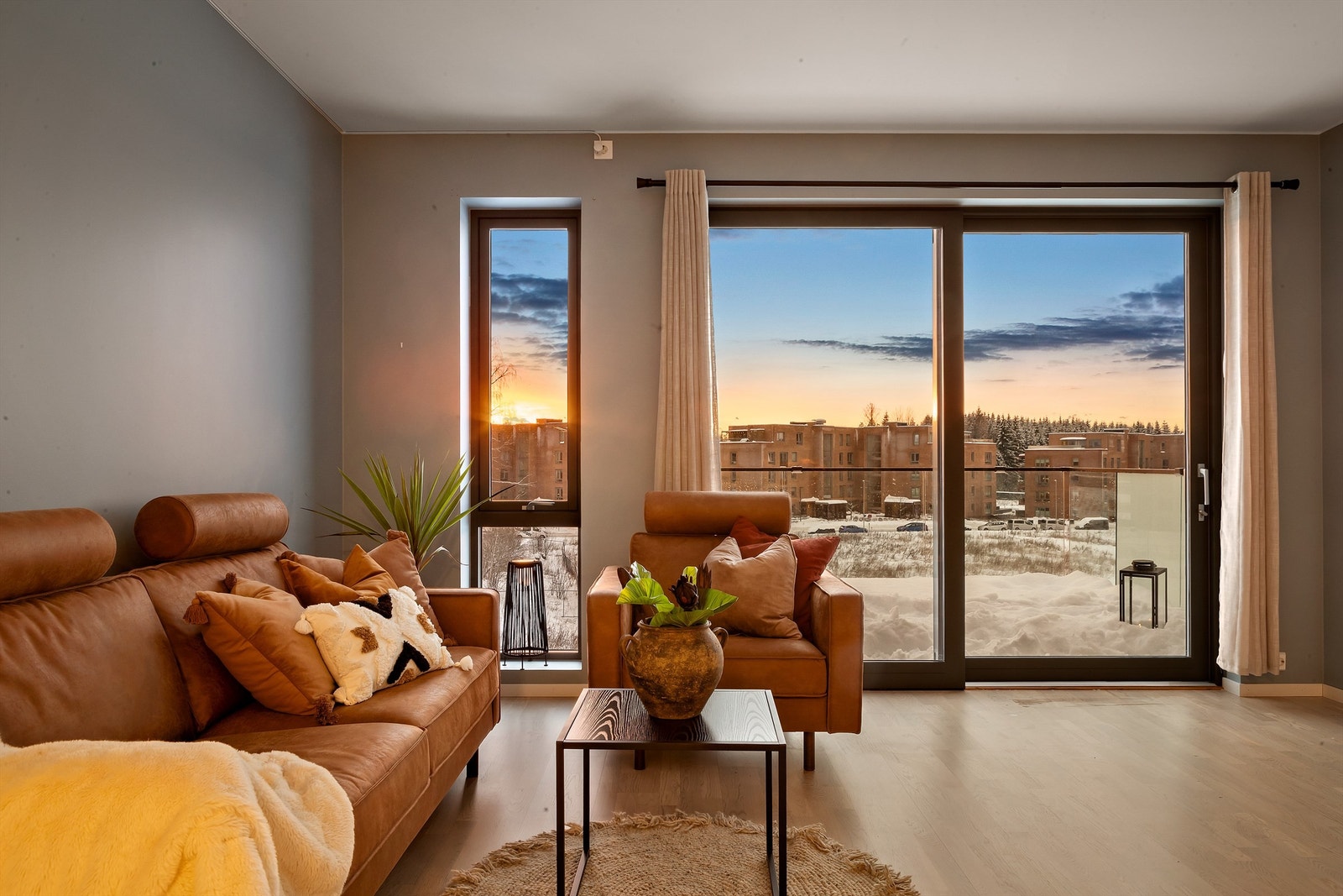 Hyggelig kveldsstemning i stuen Galleribilde