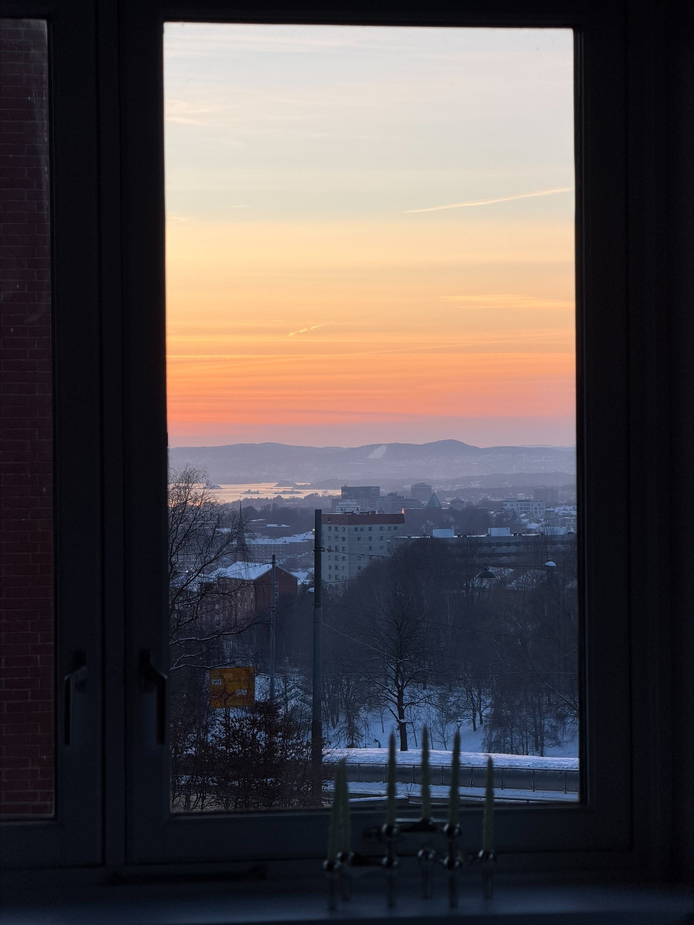 Selgers bilde - Boligen har fantastisk utsikt hele veien ned til Oslofjorden. Galleribilde