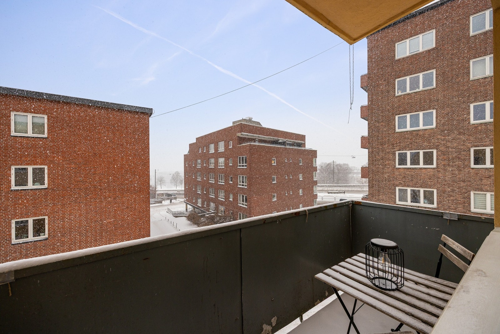 Leiligheten ligger i 3.etasje og har sydvestvendt balkong på 3,3 m². Galleribilde