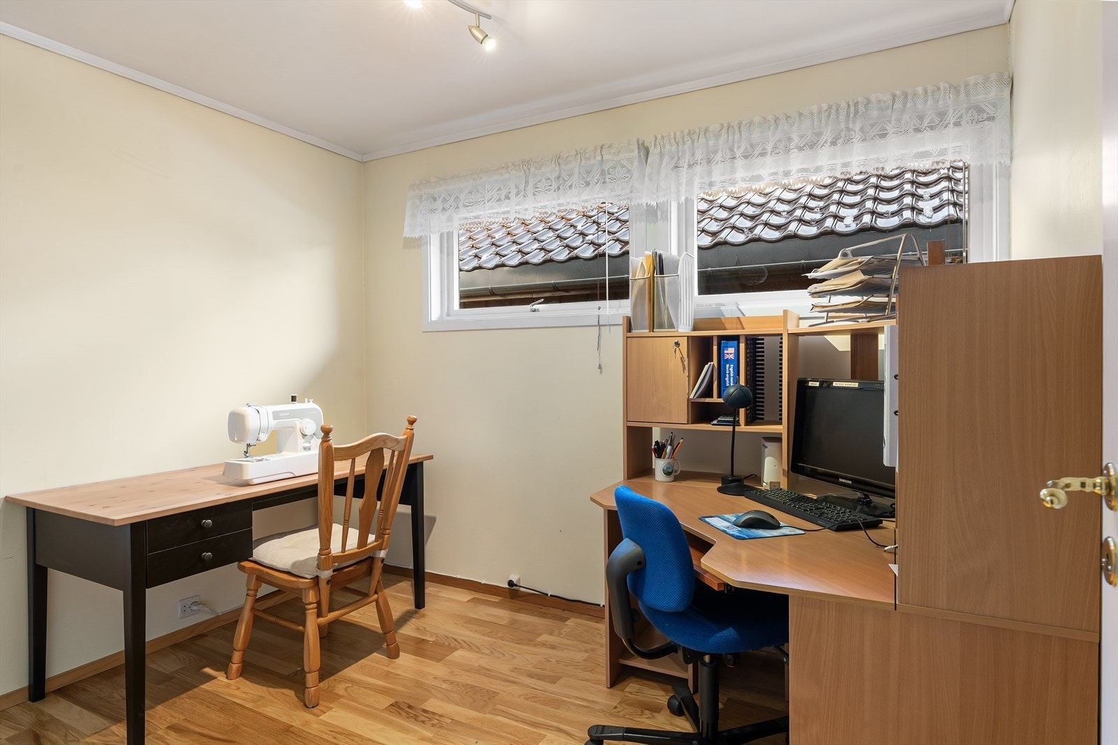 Soverom nr. 2 - som benyttes til kontor Galleribilde