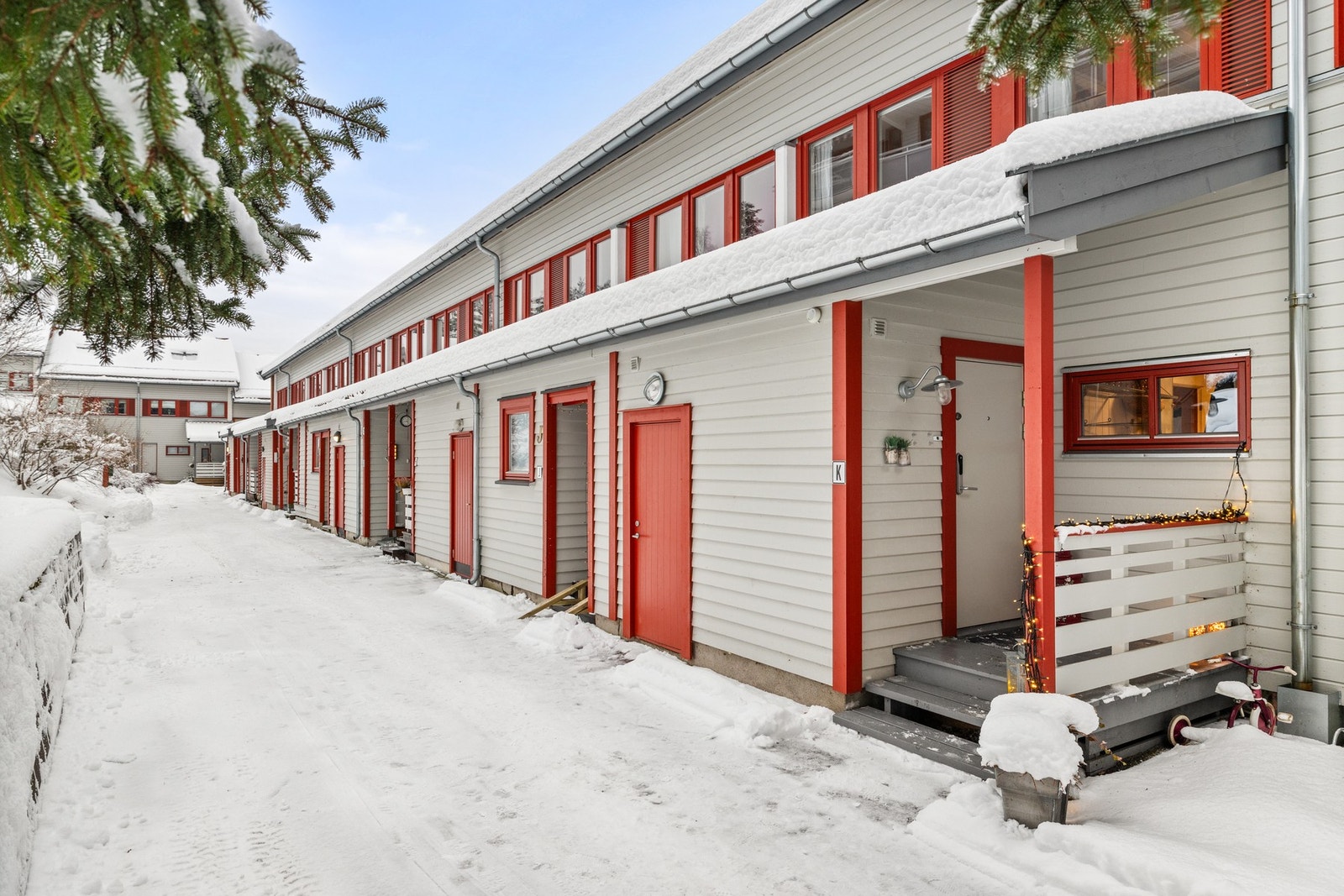 Inngangsparti med enkel adkomst. Galleribilde