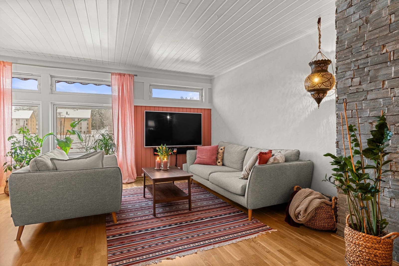 Fin stue med gode innredningsmuligheter. Galleribilde