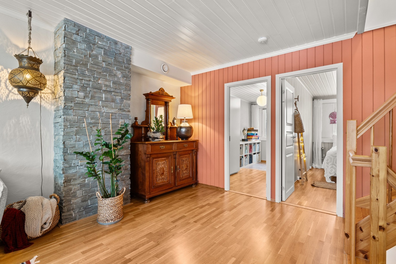 i 2.etasje er det 2 soverom av god størrelse. Galleribilde