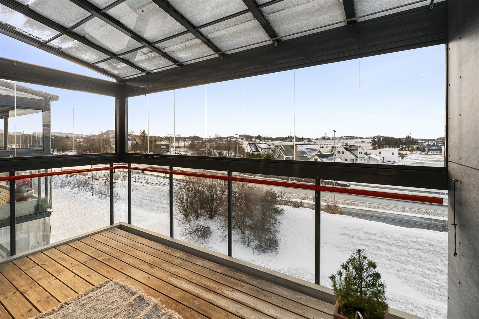 Sørvendt balkong Galleribilde