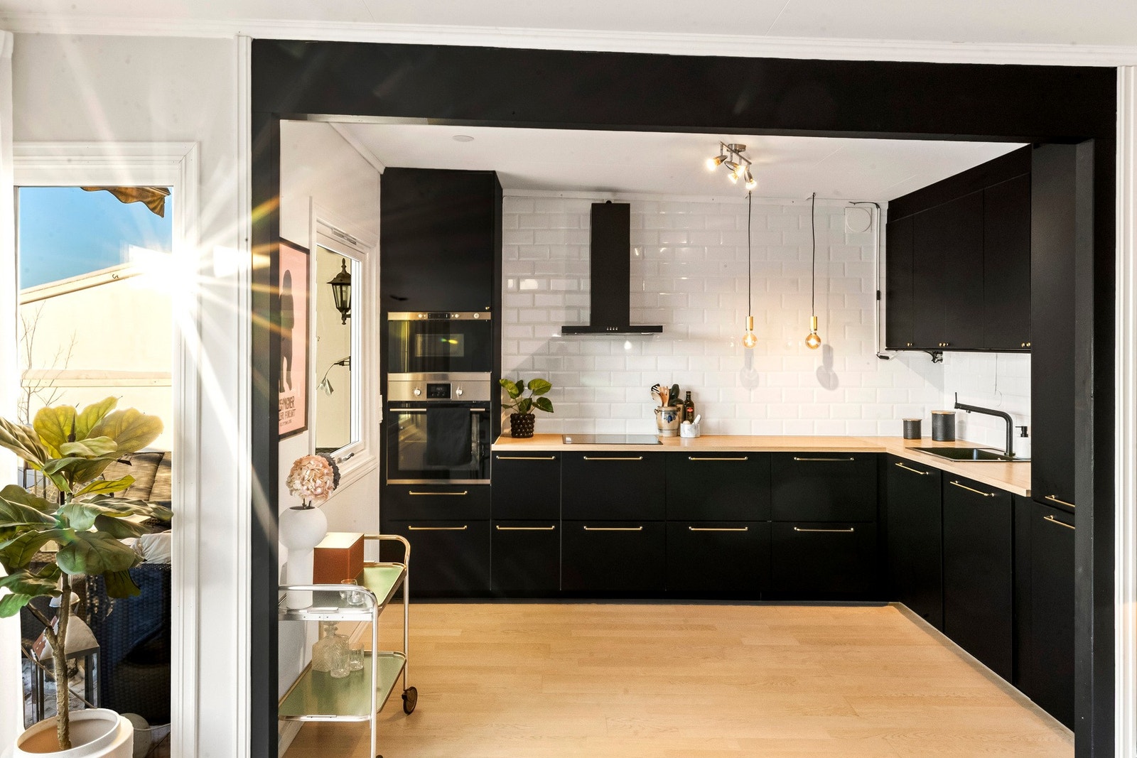 Det er kjøkkenventilator med kullfilter Galleribilde