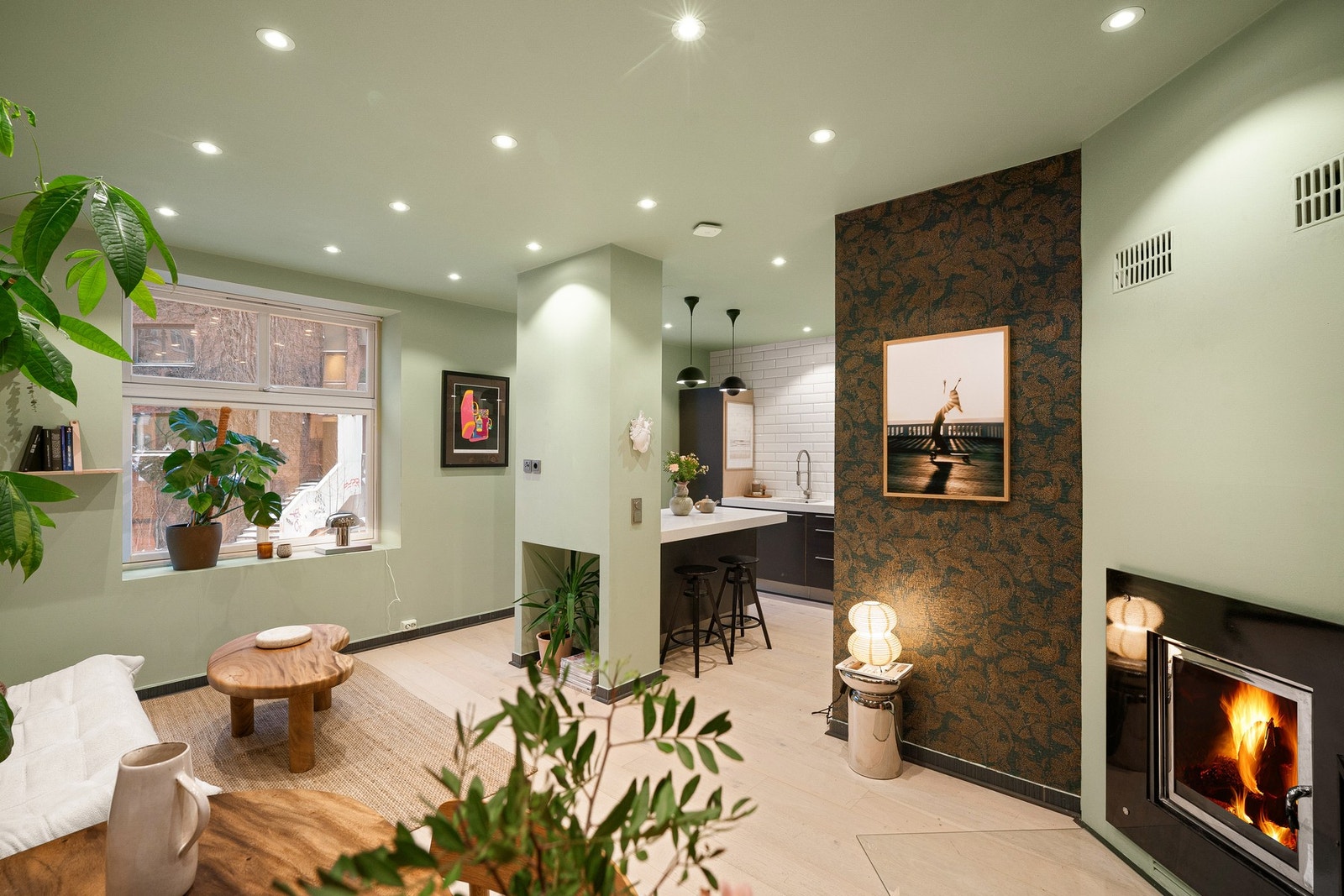 Boligen ligger i en sjarmerende bygård opprinnelig fra 1930. Galleribilde