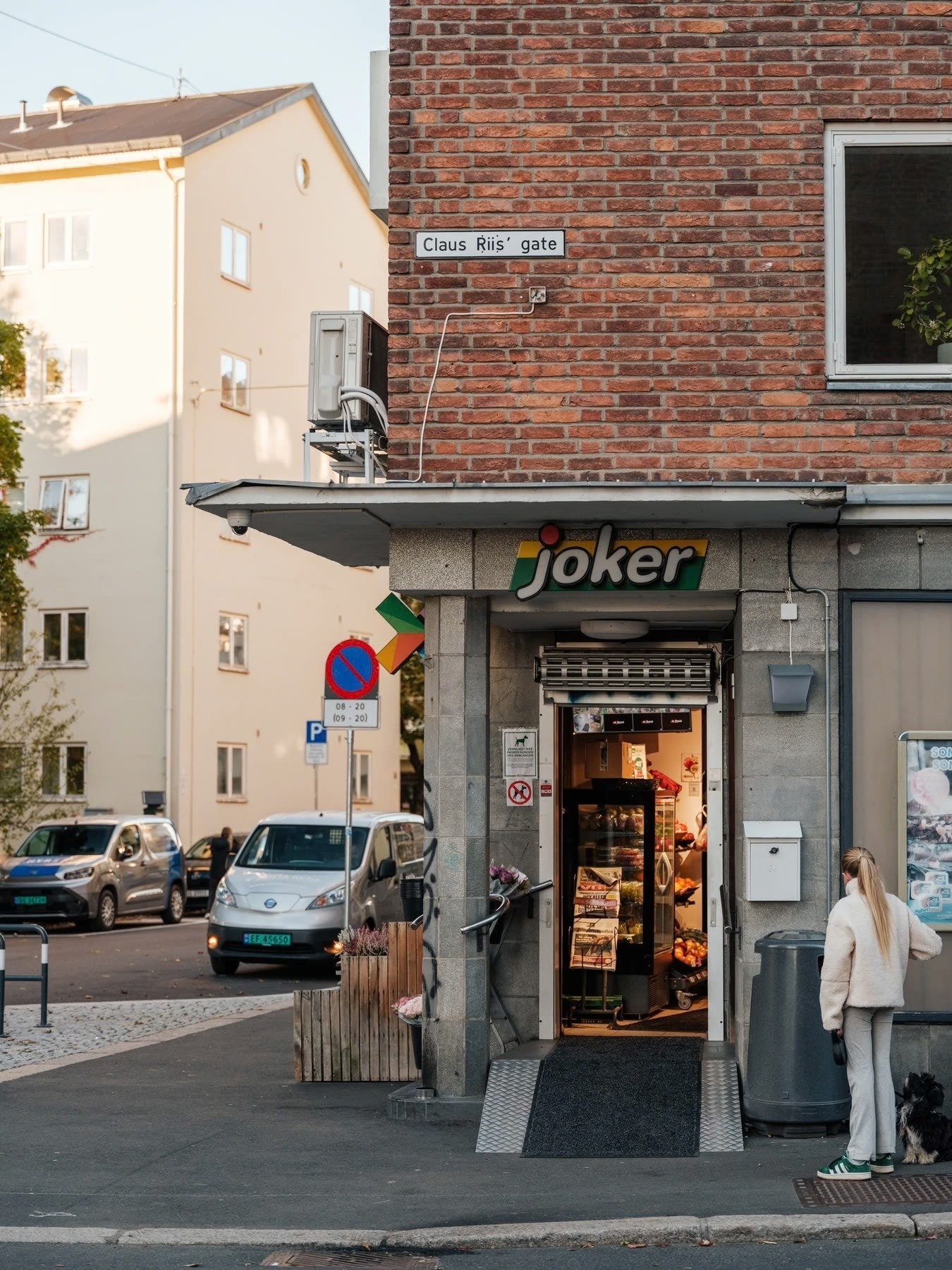 På hjørne Vøyensvingen og Claus Riis` gate ligger Søndagsåpne Joker ILA. Galleribilde