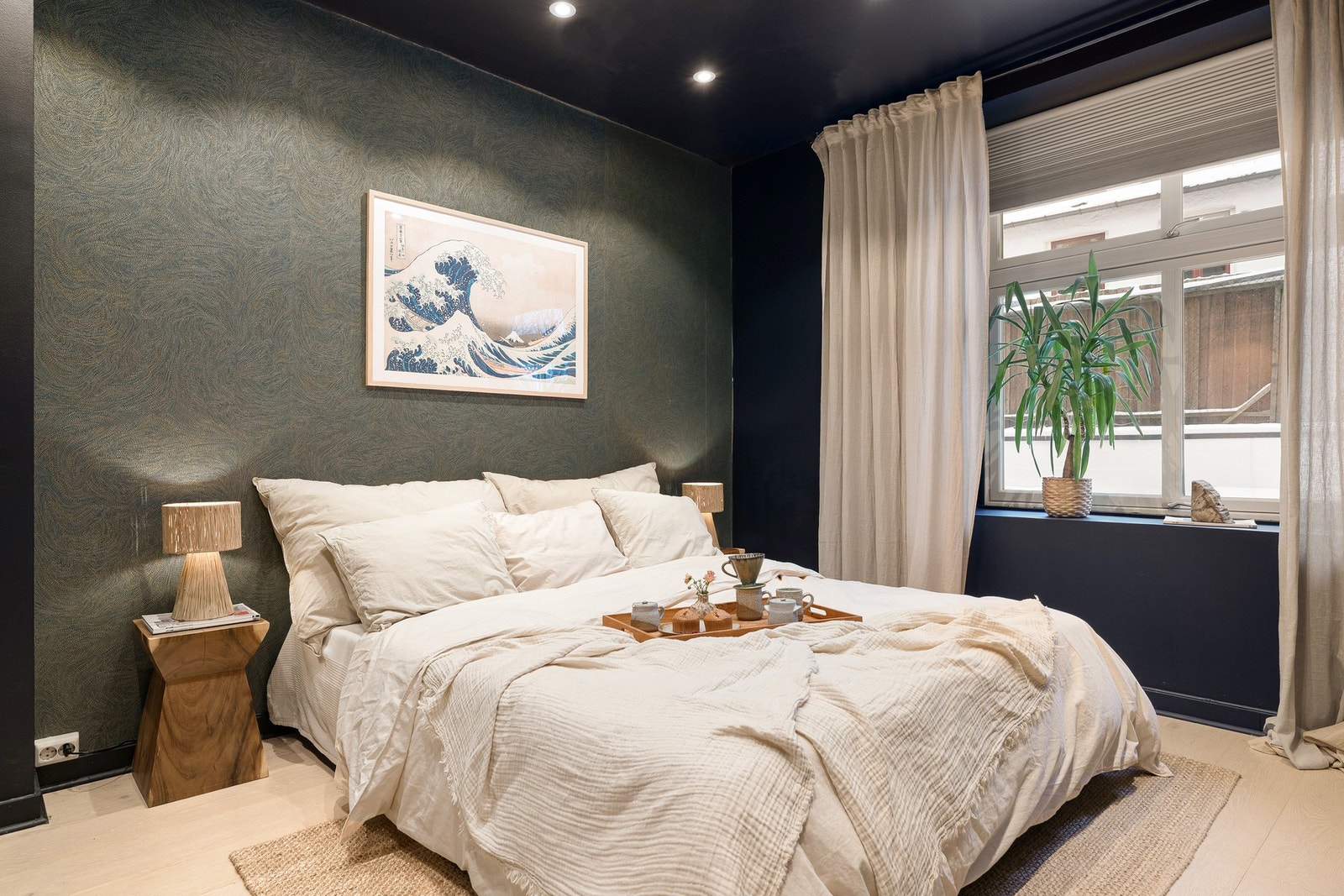 Leiigheten har to soverom som begge ligger mot rolig bakgård. Galleribilde