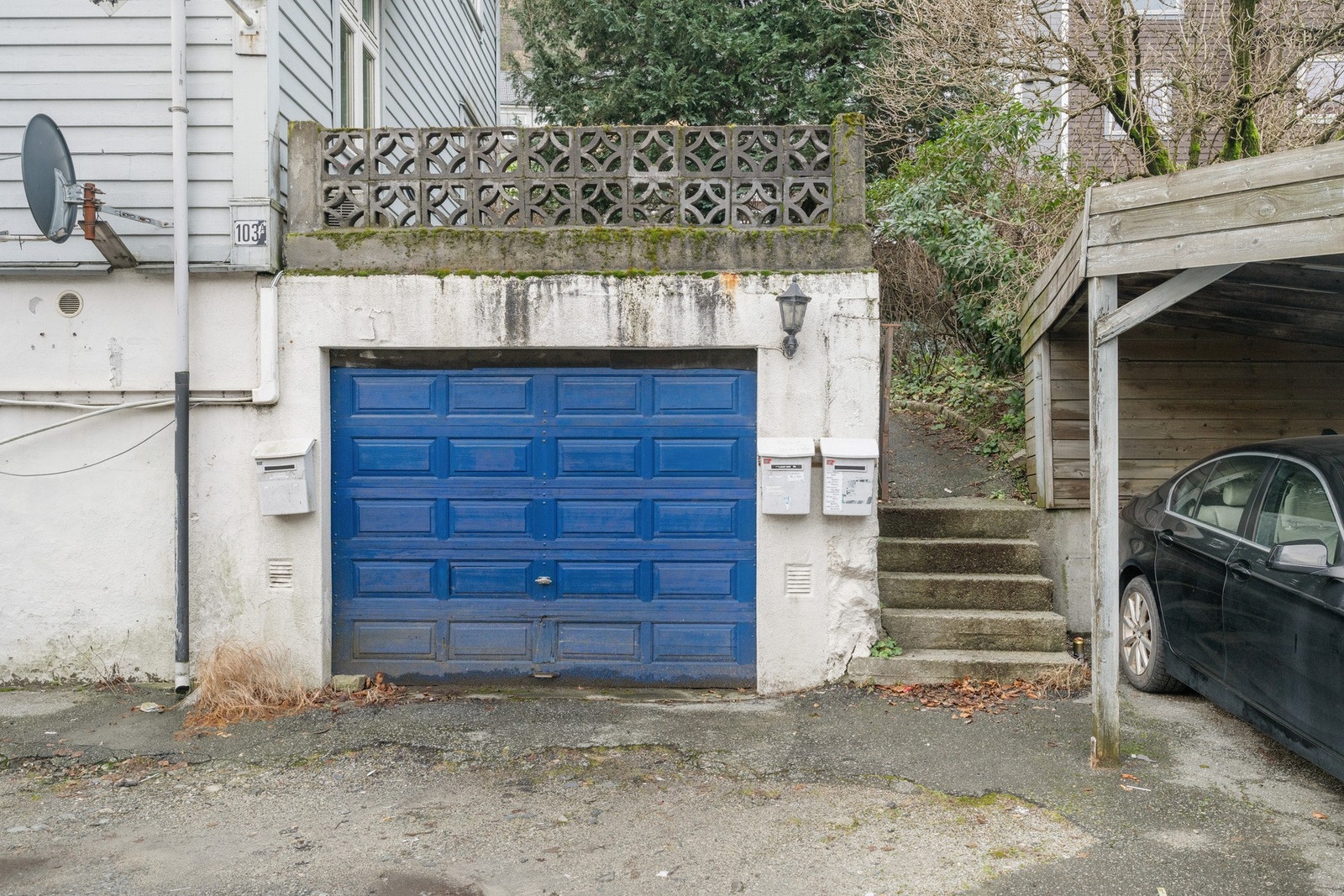 Tilhørende garasje. Galleribilde