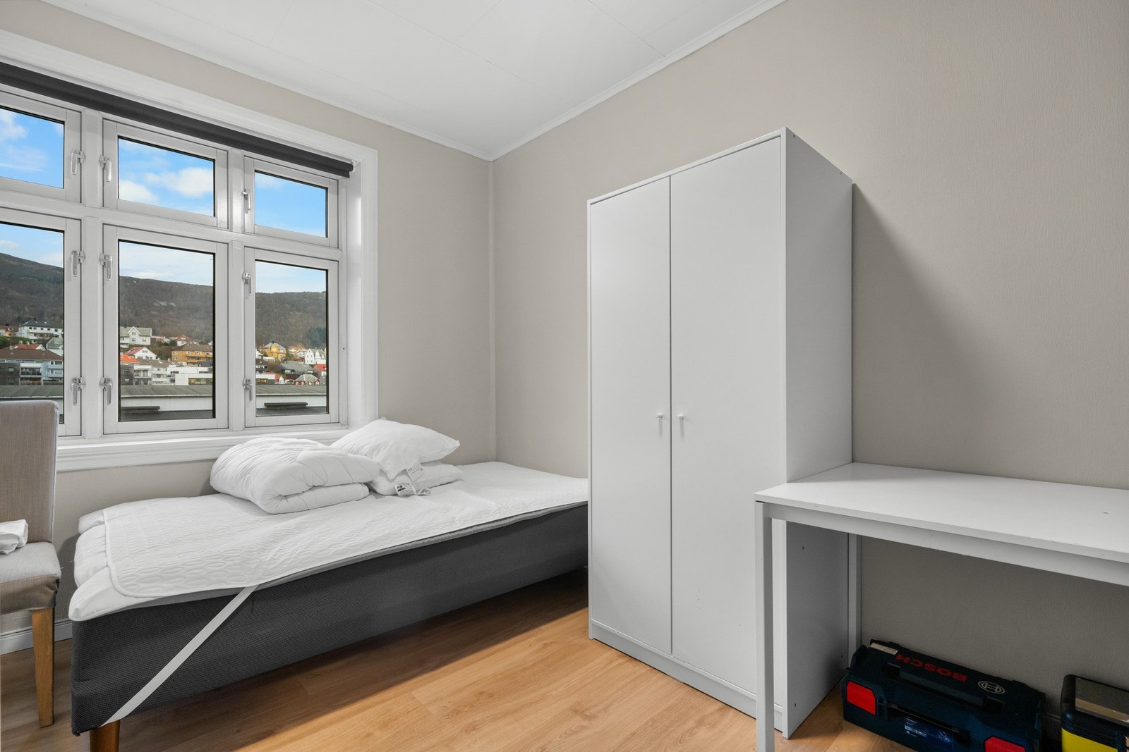 I 1.etasje er det 4 soverom. Galleribilde