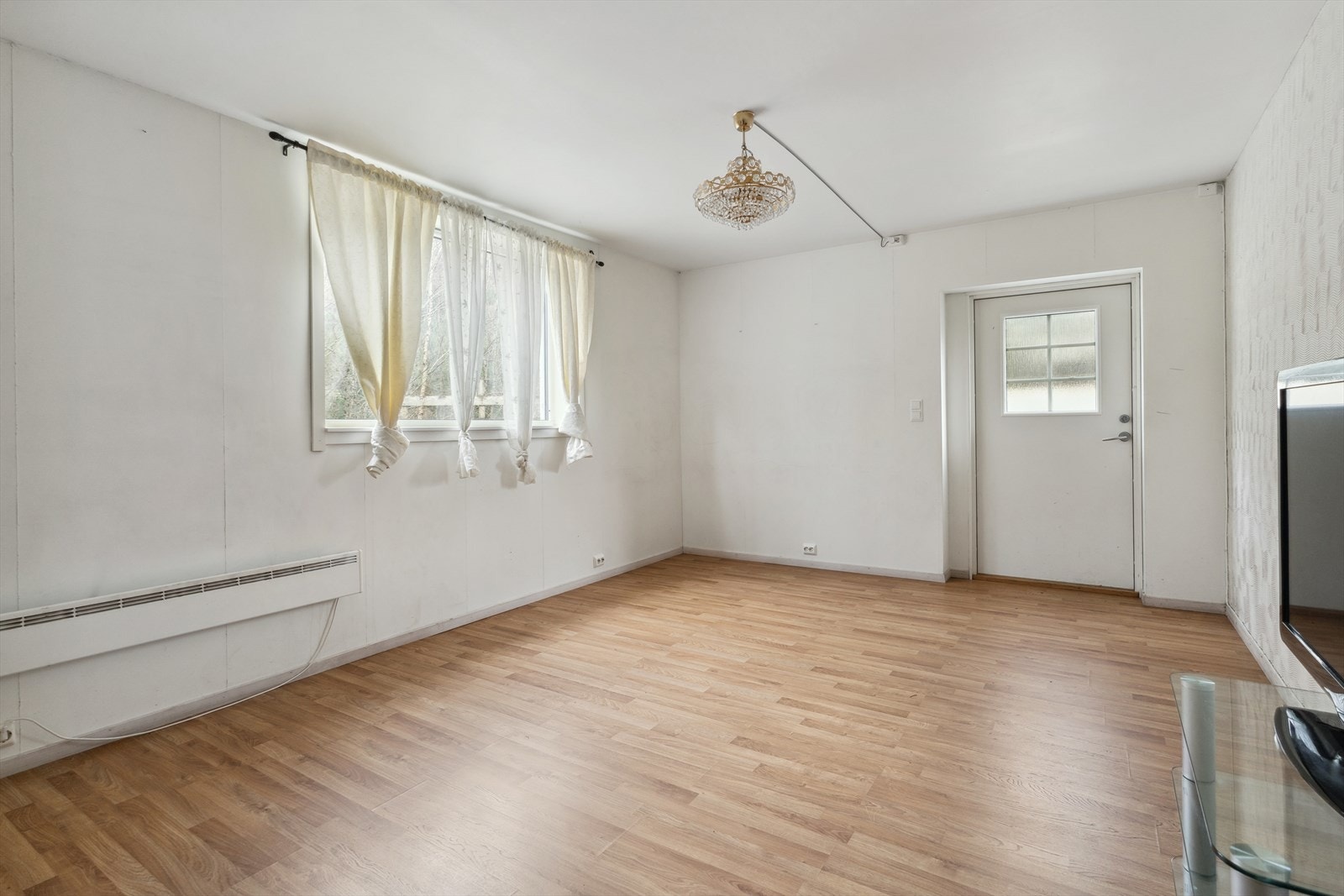 Inngang til underetasje i kjellerstove. Galleribilde