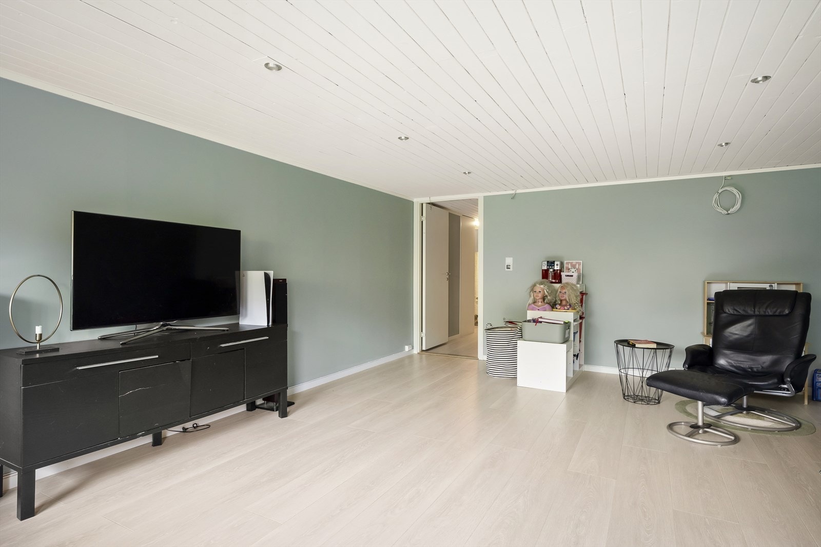 Perfekt som ekstra stue, hobbyrom eller ungdomsavdeling. Galleribilde