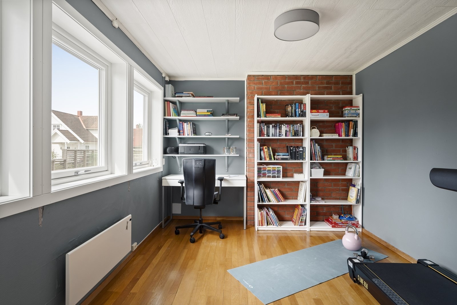 Kontor så vel som soverom - alt etter behov. Galleribilde