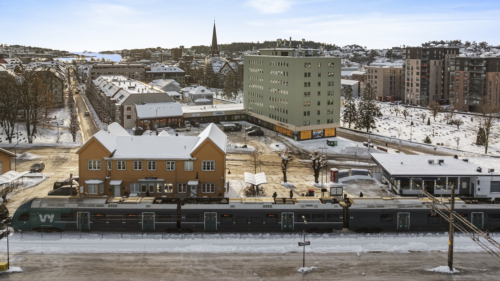 Jernbanen ligger kun et steinkast unna ytterdøren Galleribilde