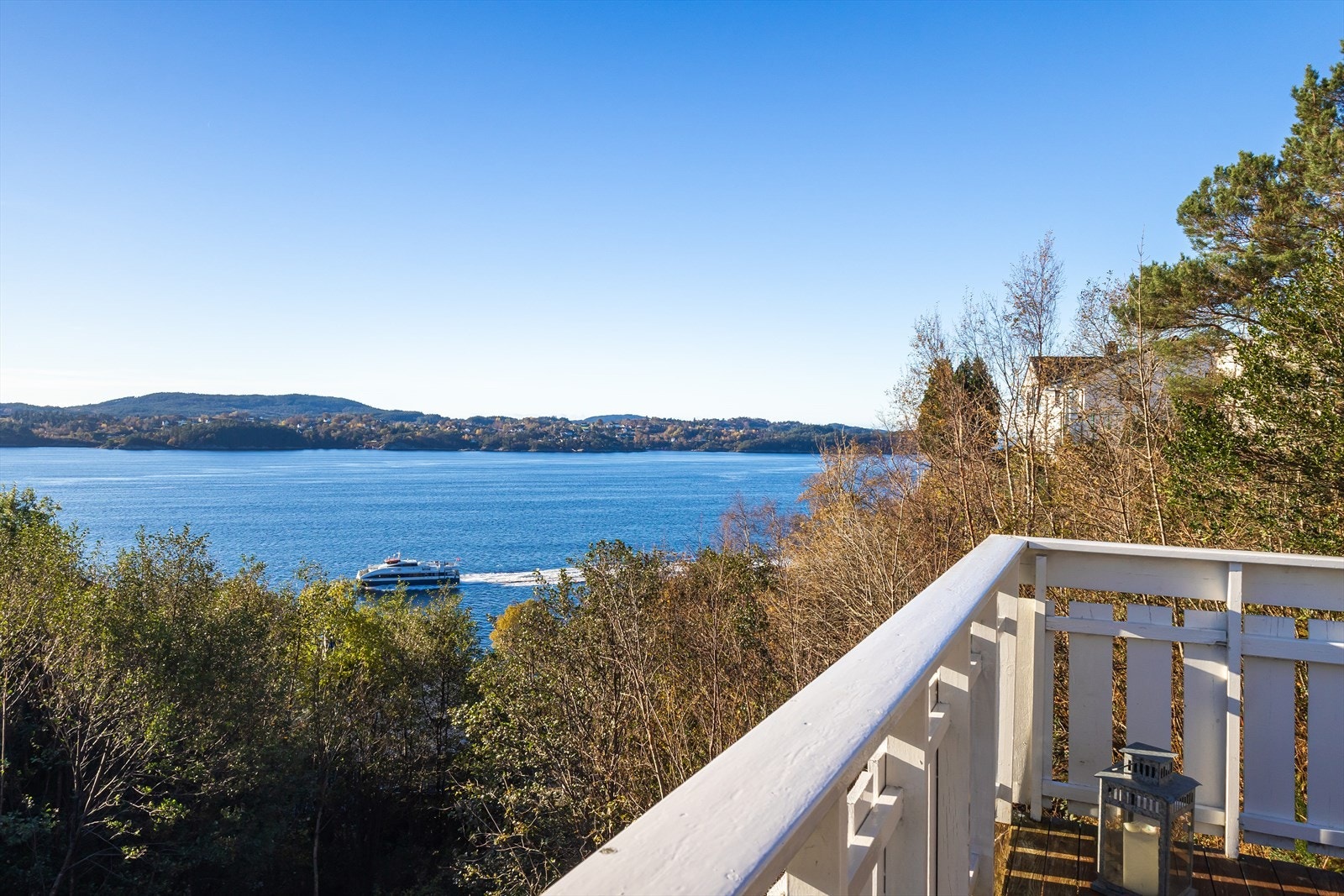 Her kan man nyte en fantastisk sjøutsikt! Galleribilde