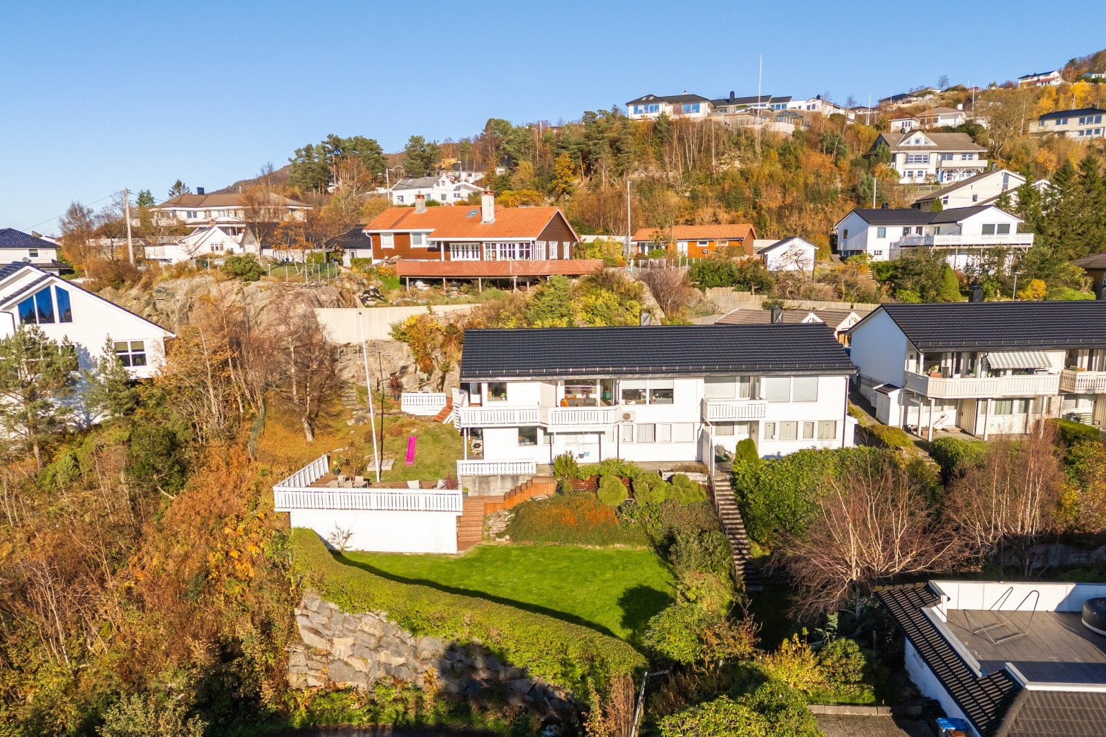 Velkommen til Ytre Morvik 16! Presentert av Camilla Sørensen - Eiendomsmegler Norge Galleribilde