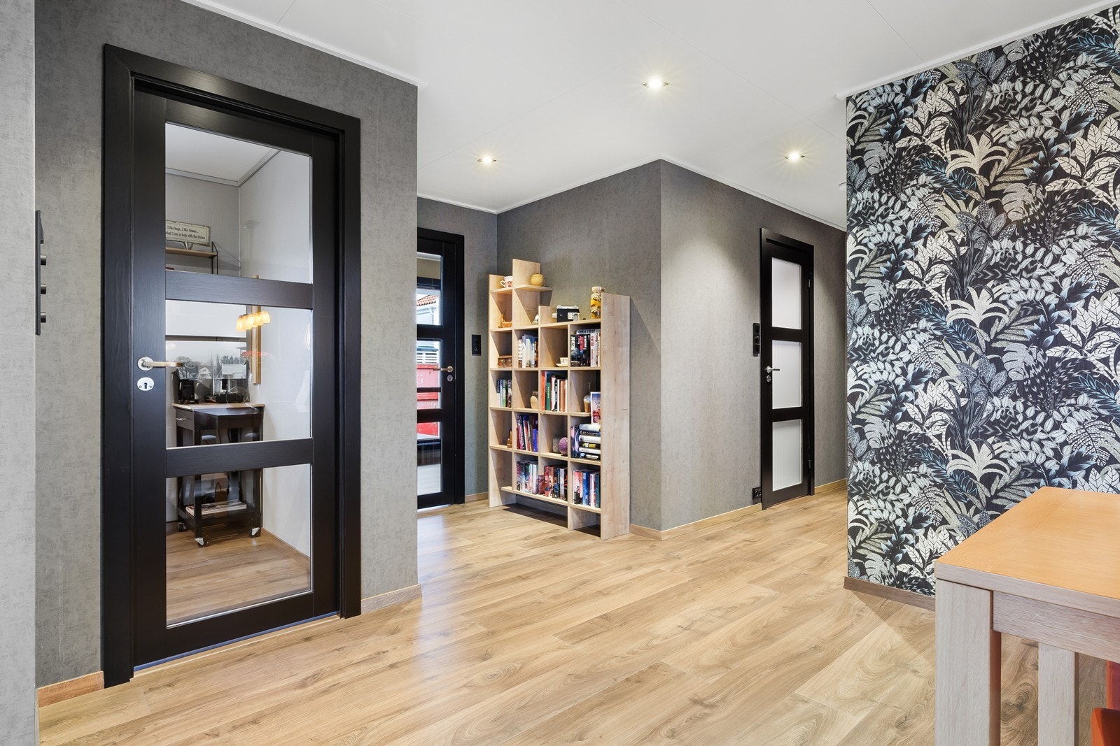 Kjøkkenet er skjermet fra stuen. Galleribilde