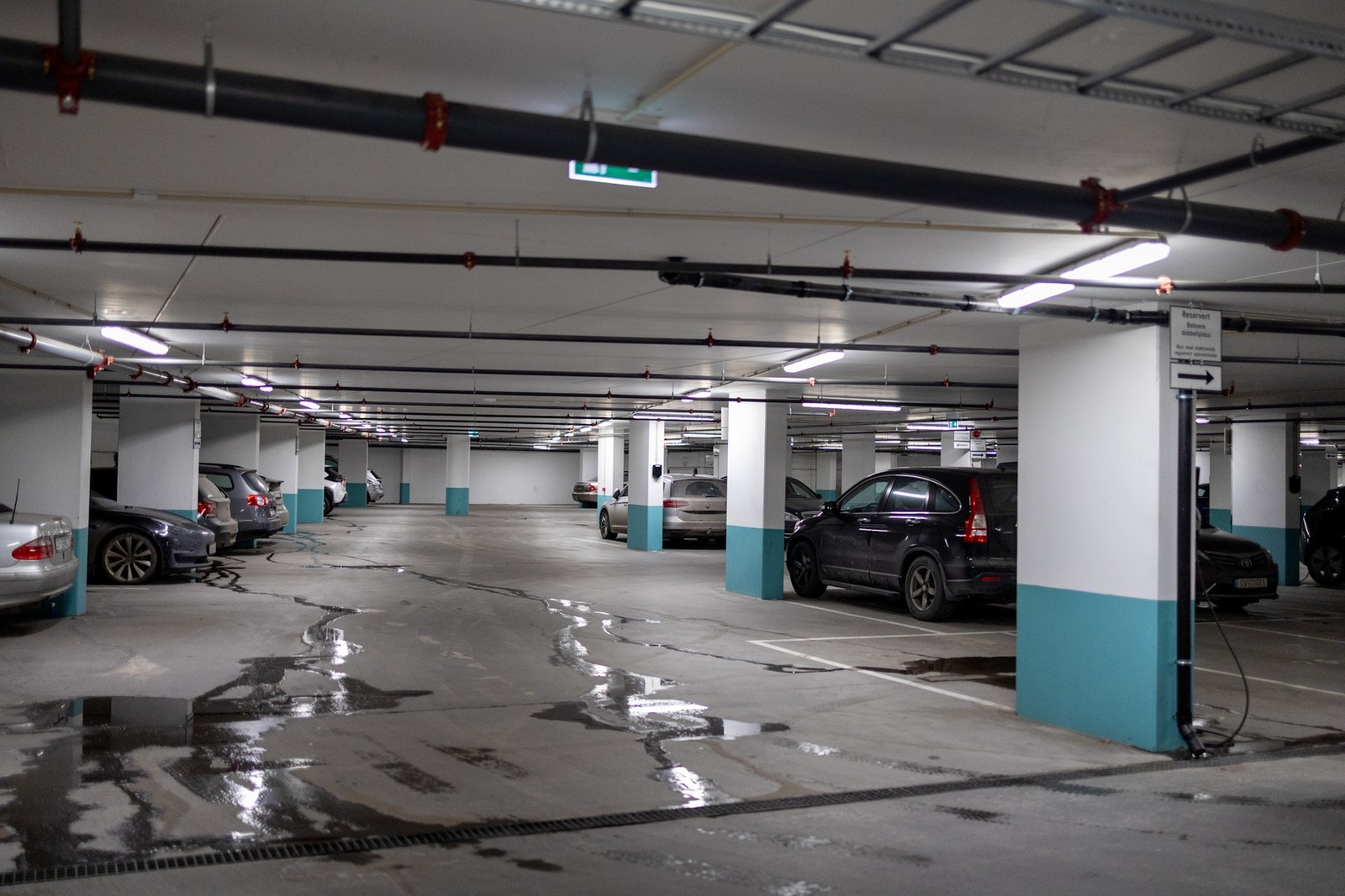 Garasje med mulighet for leie av parkeringsplass ved behov Galleribilde