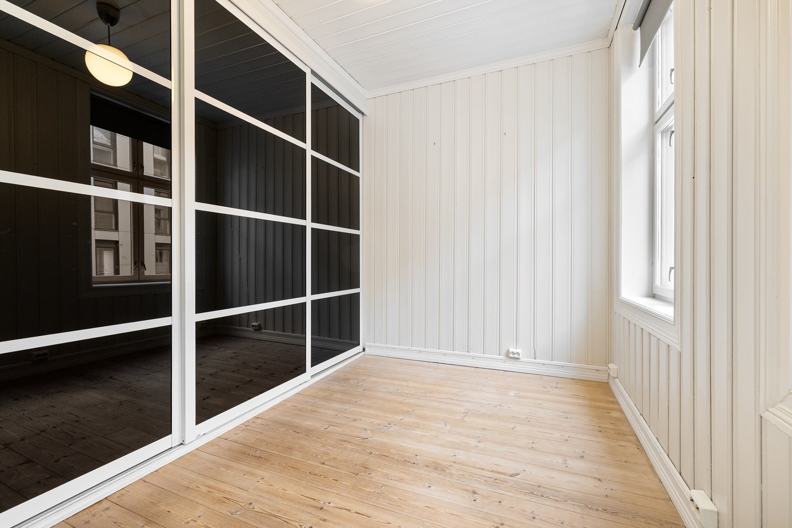 Soverom 2 passer godt som barnerom, gjesterom eller hjemmekontor. Galleribilde