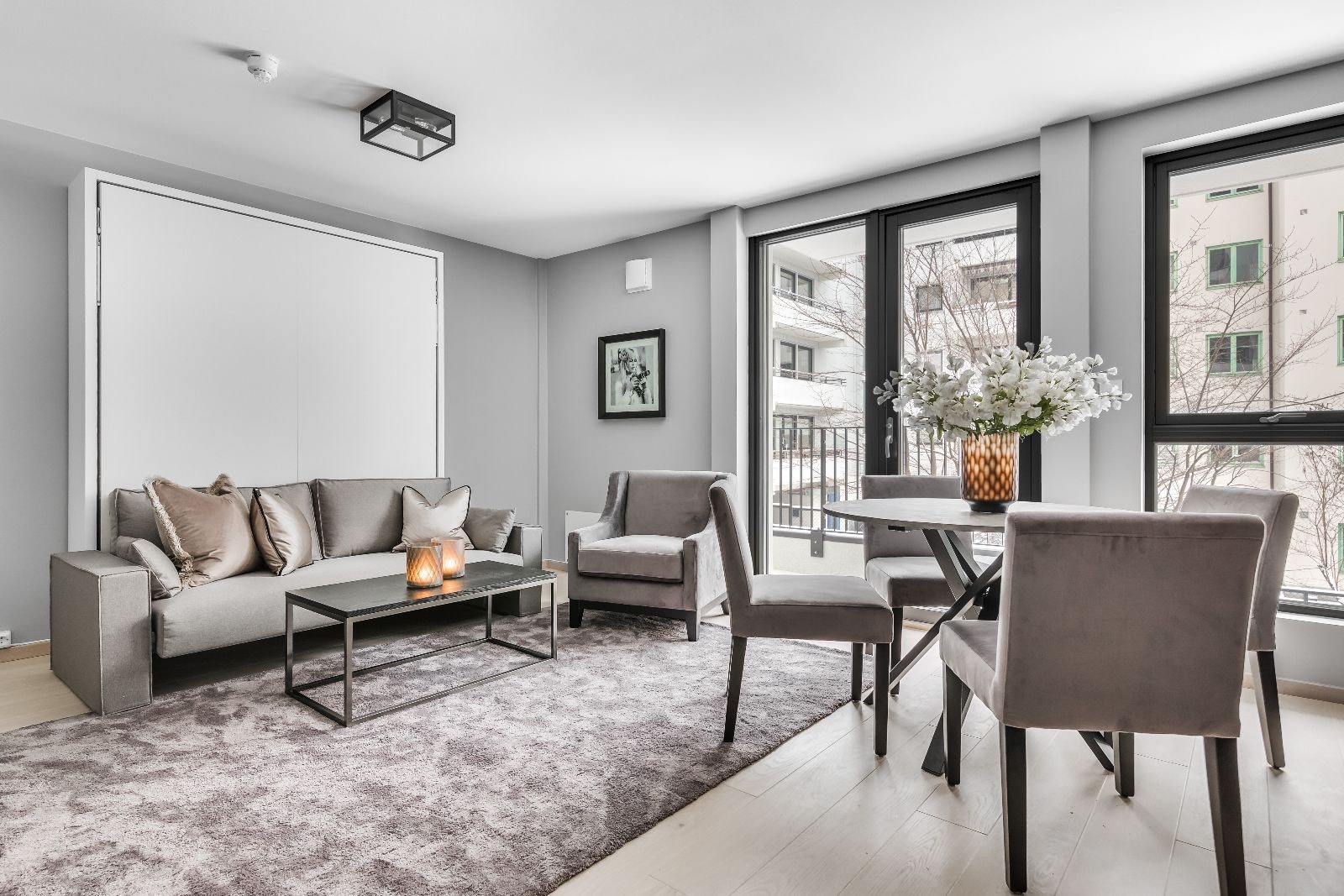 Stue fra lik leilighet, leiligheten som skal leies ut vender ut mot Vibes gate Galleribilde