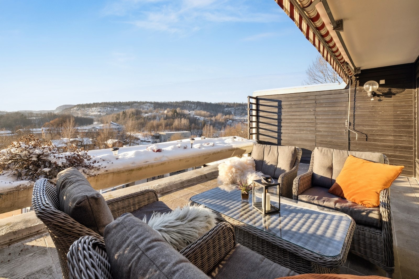 Her kan man nyte vintersolen og sene sommerkvelder. Galleribilde
