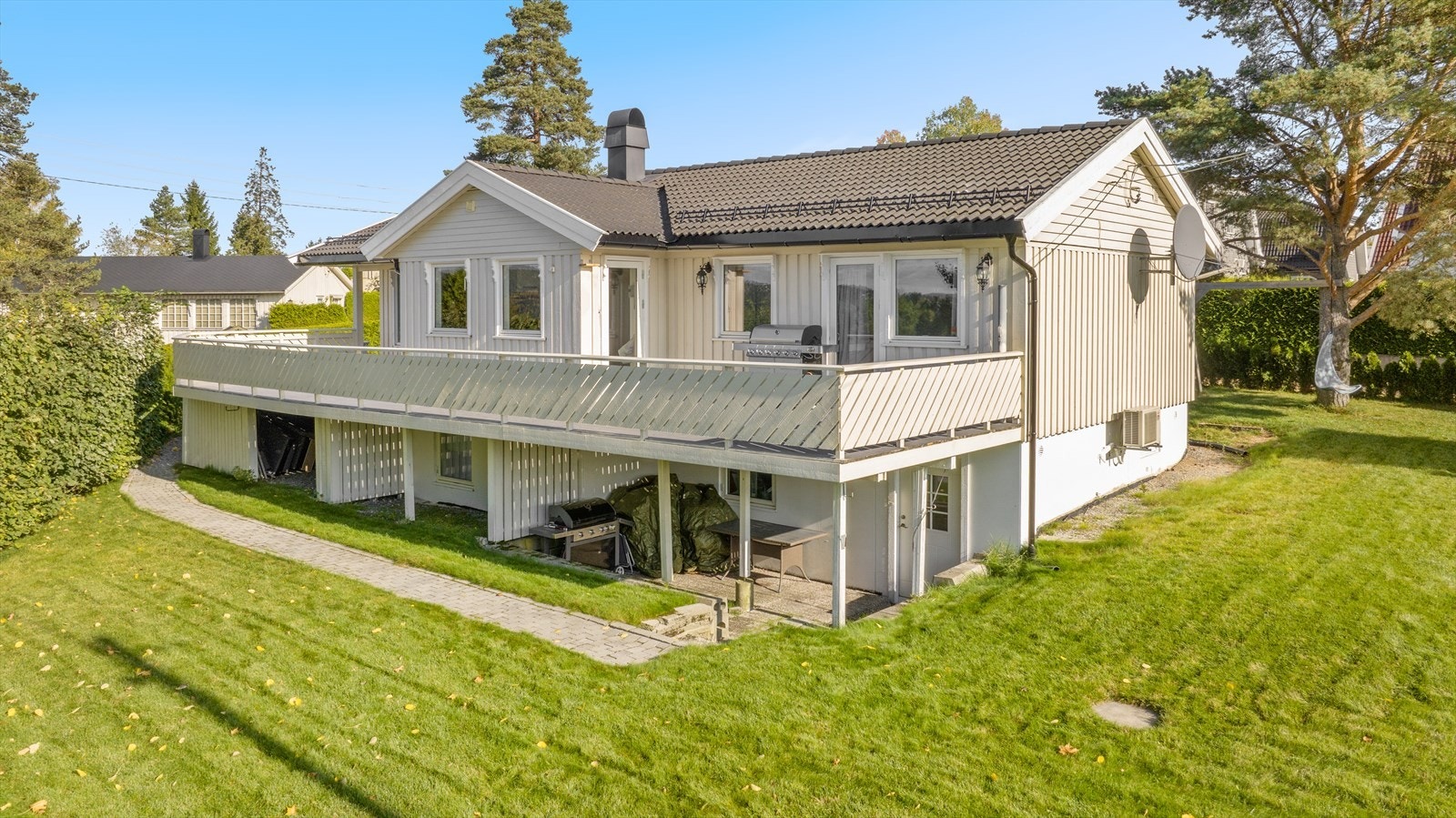 Boligen har en fin beliggenhet i et barnevennlig nabolag. Galleribilde