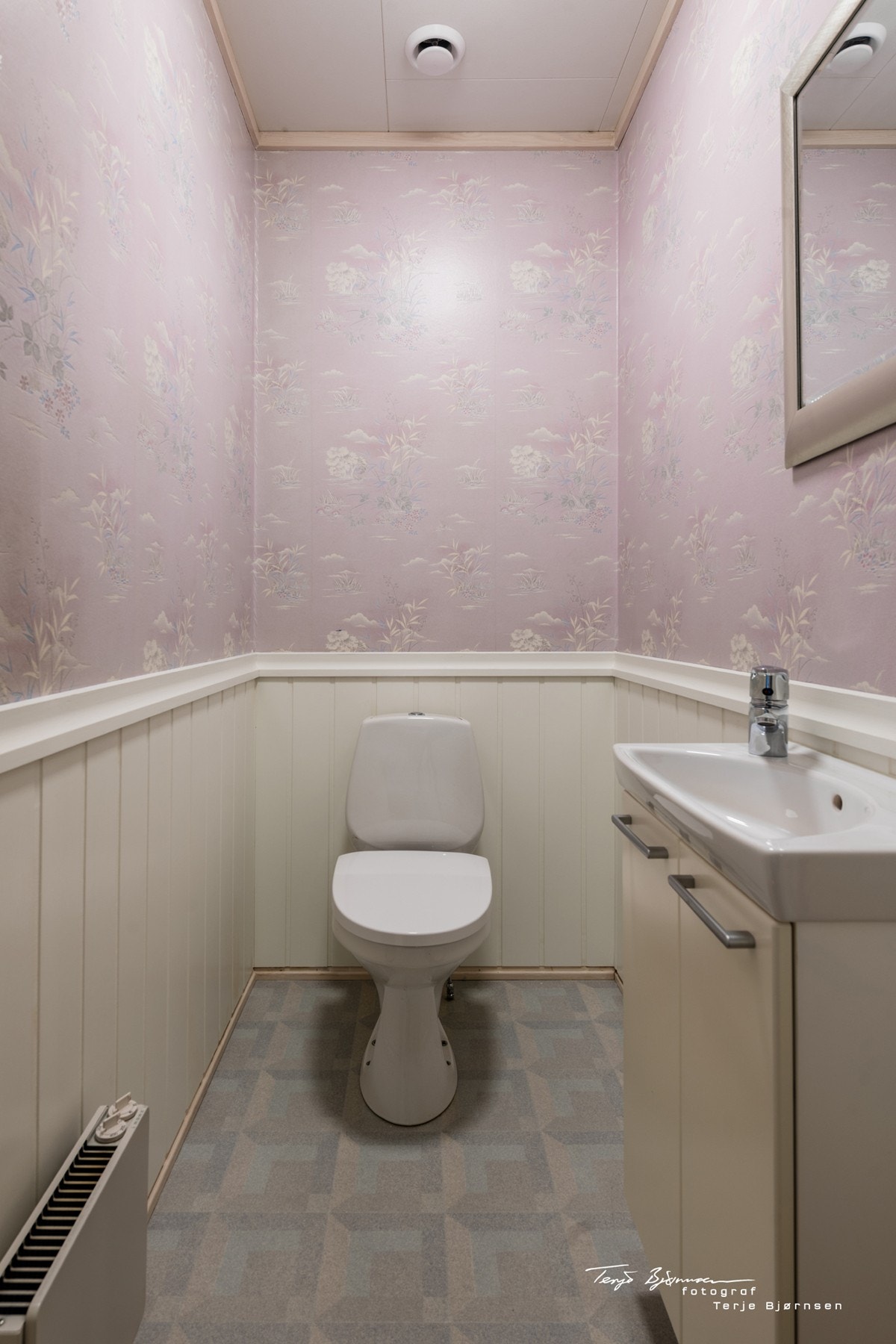 Eget wc-rom. Galleribilde