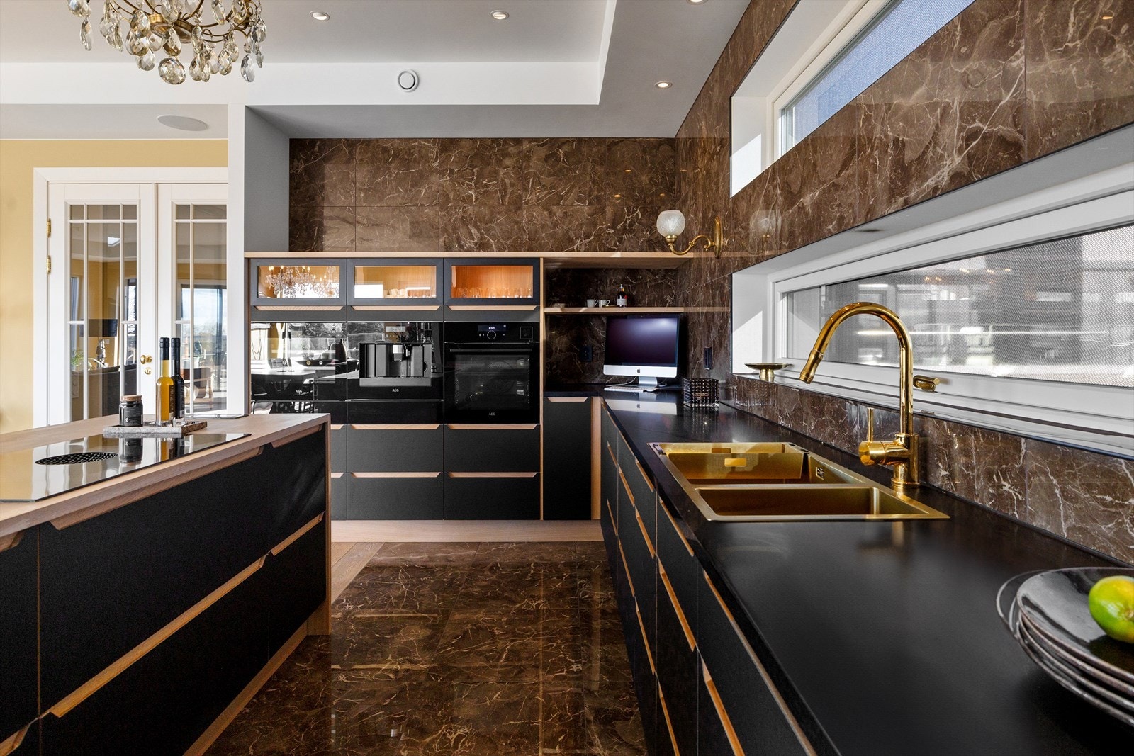 Her fins alt du trenger pluss vinskap og litt til Galleribilde