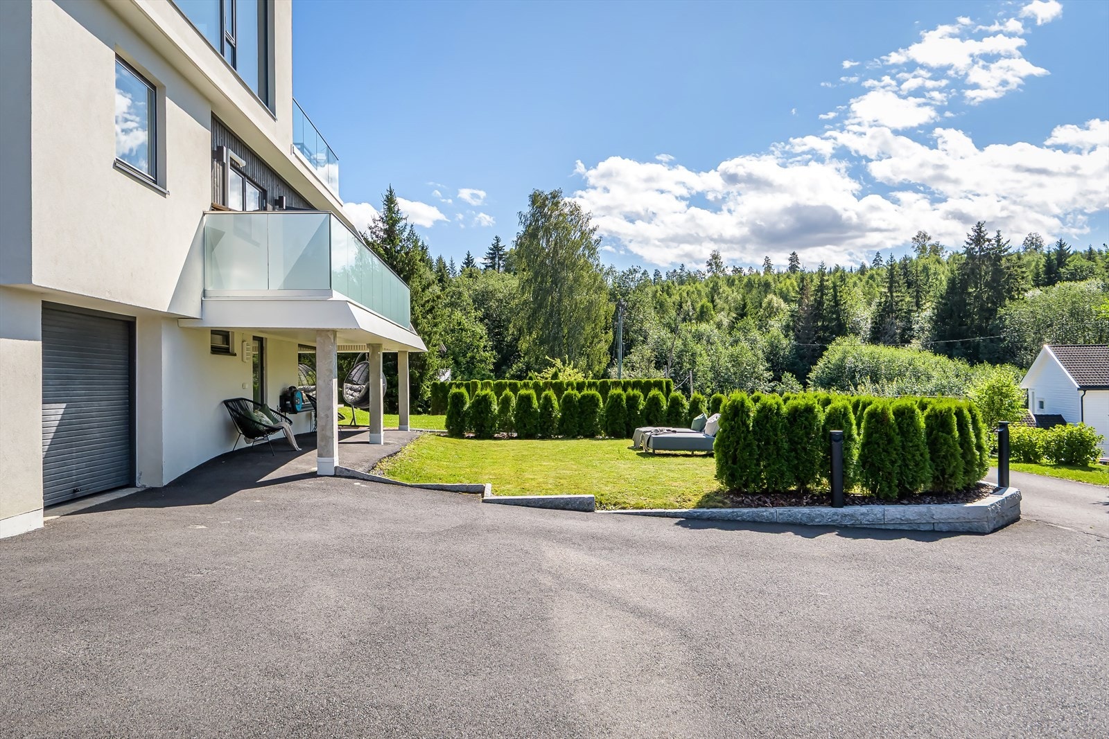 Mange uteplasser på forskjellige plan. Galleribilde