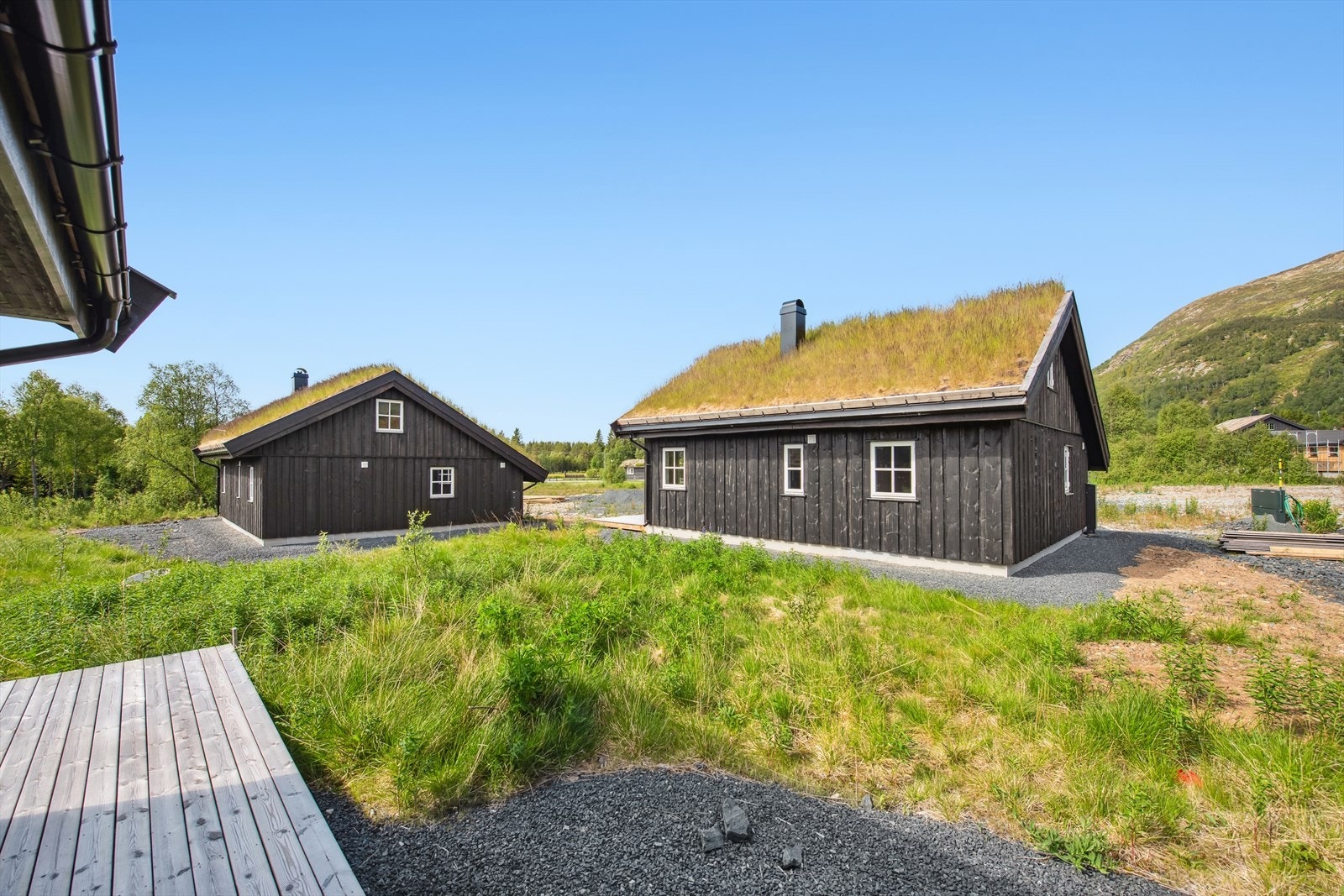 Det brøytes inn til hyttene for enkel adkomst vinterstid. Galleribilde