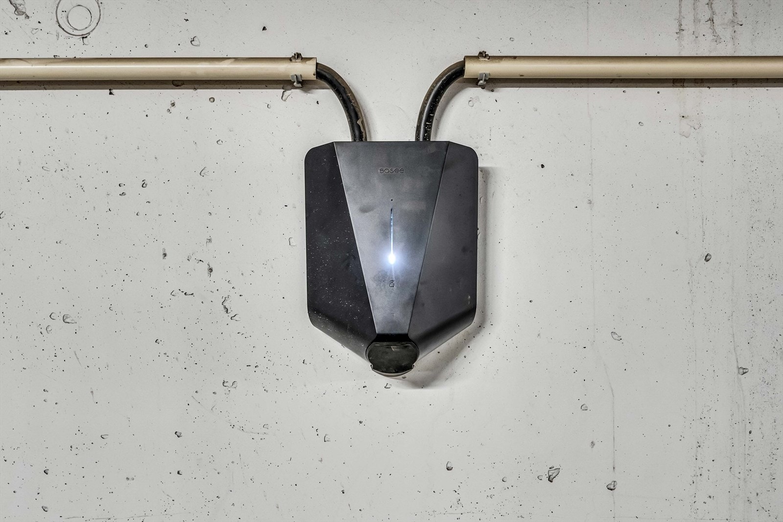 Med ladeabonnement disponeres ladebrikke. Kostnad for lading avhenger av spotpris. Galleribilde