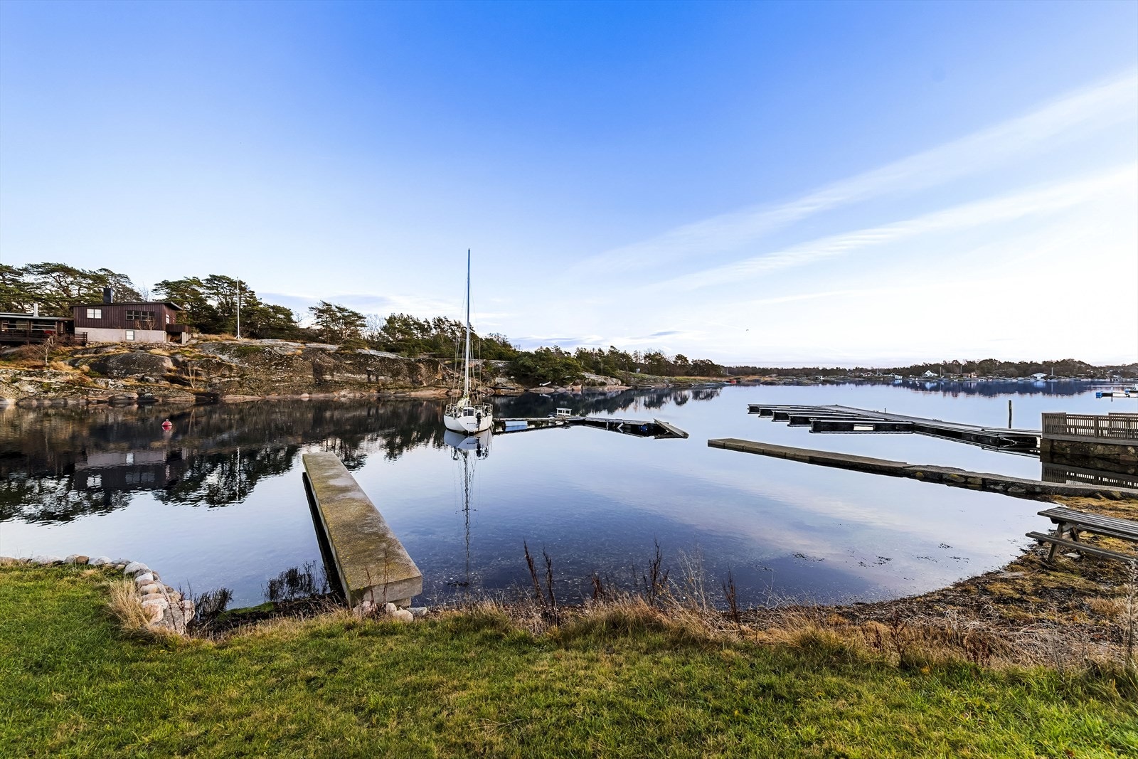 Det er gode solforhold på strandtomten. Galleribilde