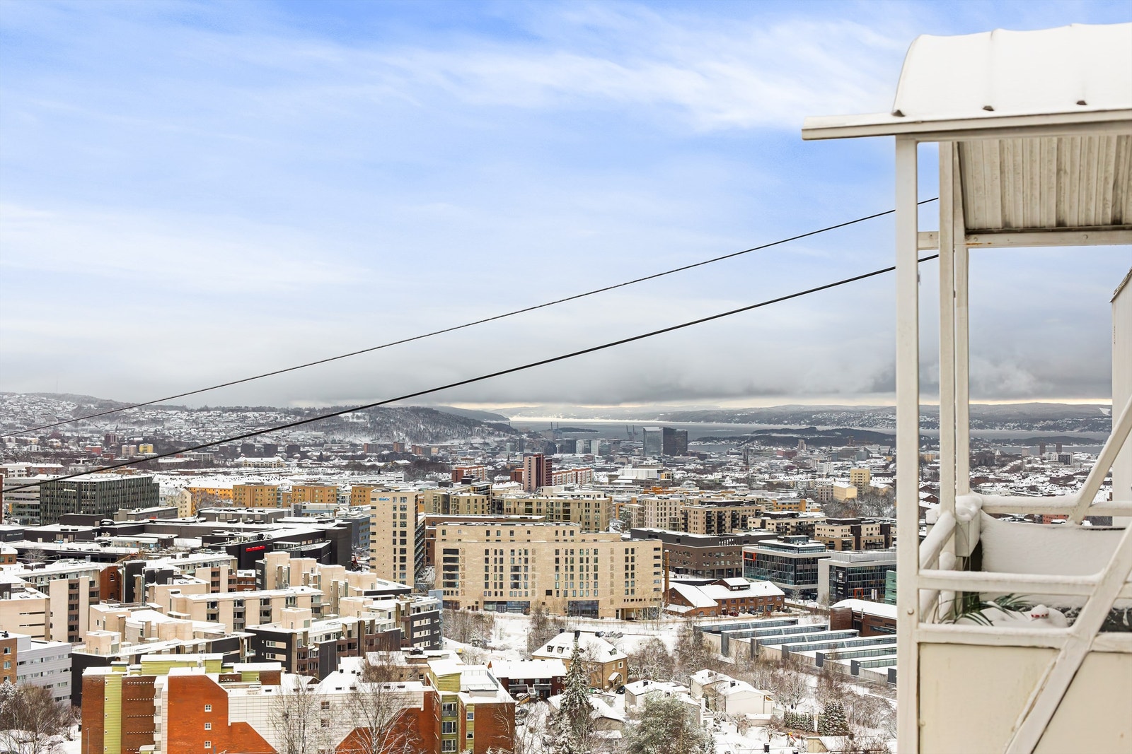 Utsikt mot sentrum og fjorden Galleribilde