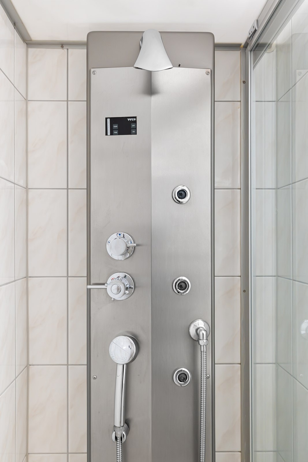 Det er installert steam-dusj fra Tylö Galleribilde