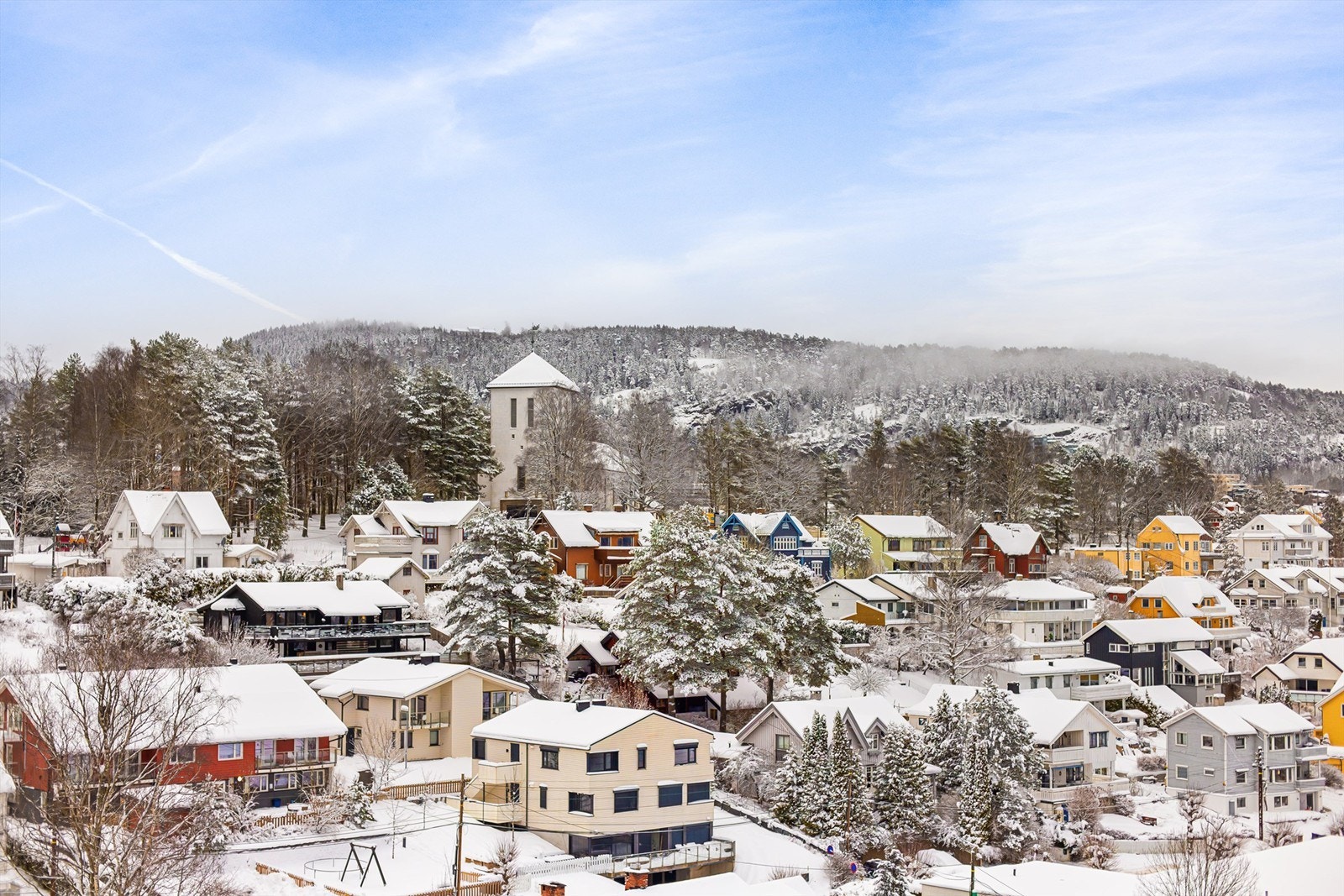 Fantastisk utsikt mot Grefsenkollen og over nærmiljøet Galleribilde