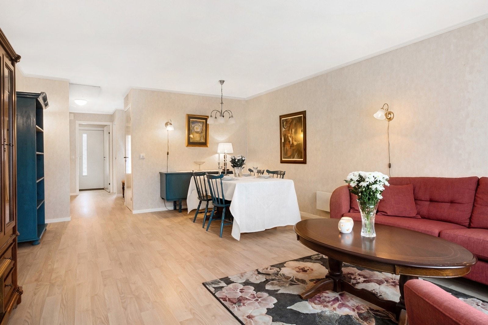 Planløsningen oppleves romslig og er tilrettelagt med terskelfrie overganger Galleribilde