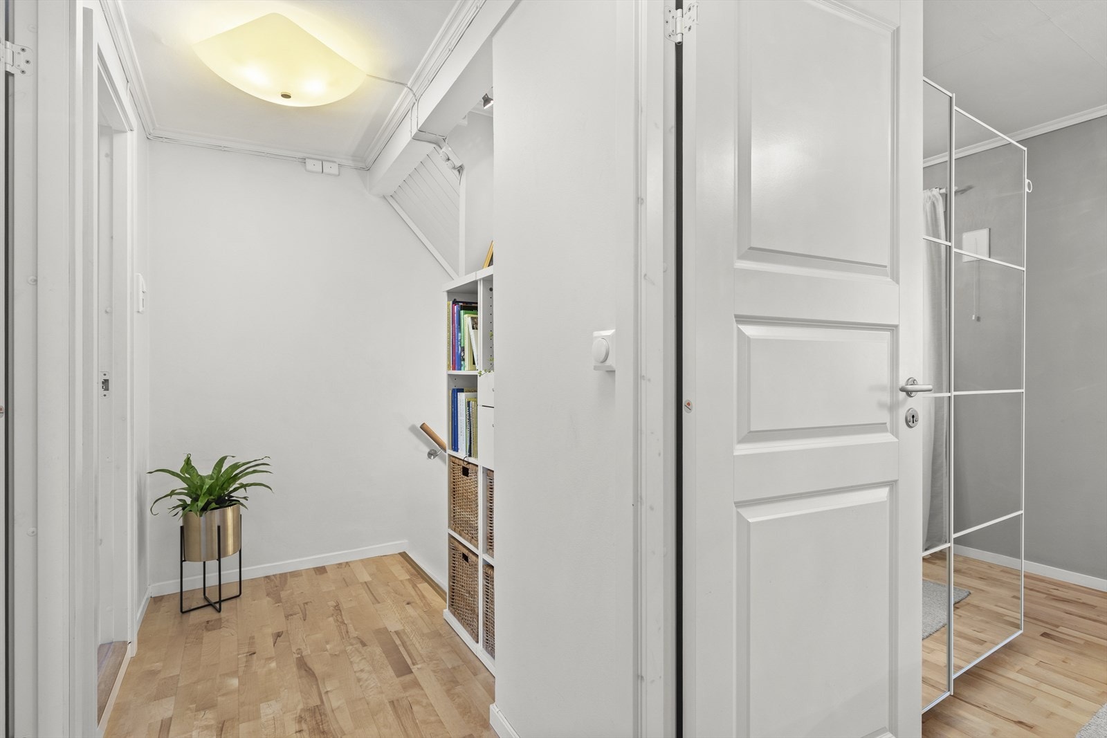 Boligens 2. etasje består av tre gode soverom og bad. Galleribilde