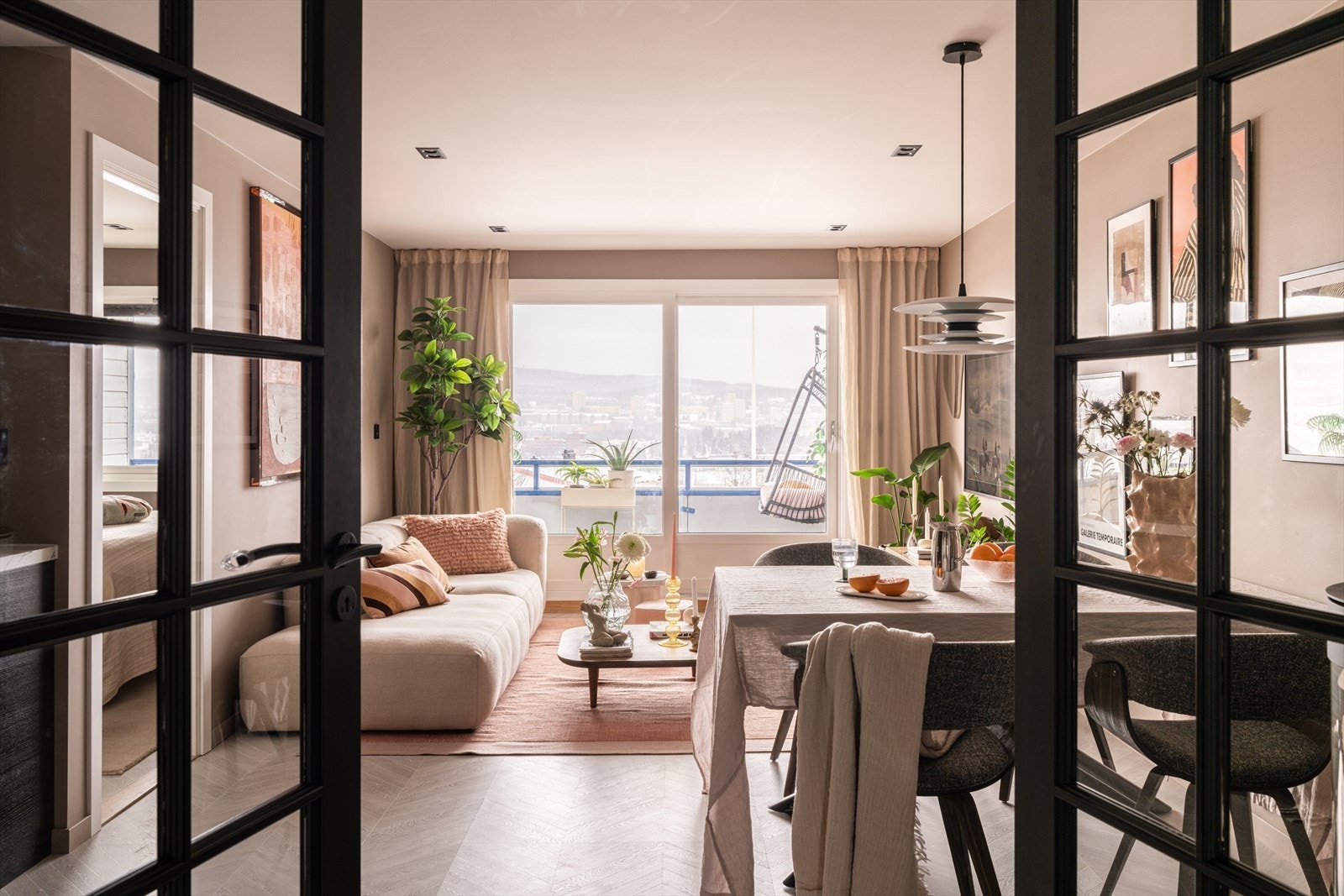 Boligen ble totaloppusset i 2021 og holder en gjennomgående høy standard. Galleribilde