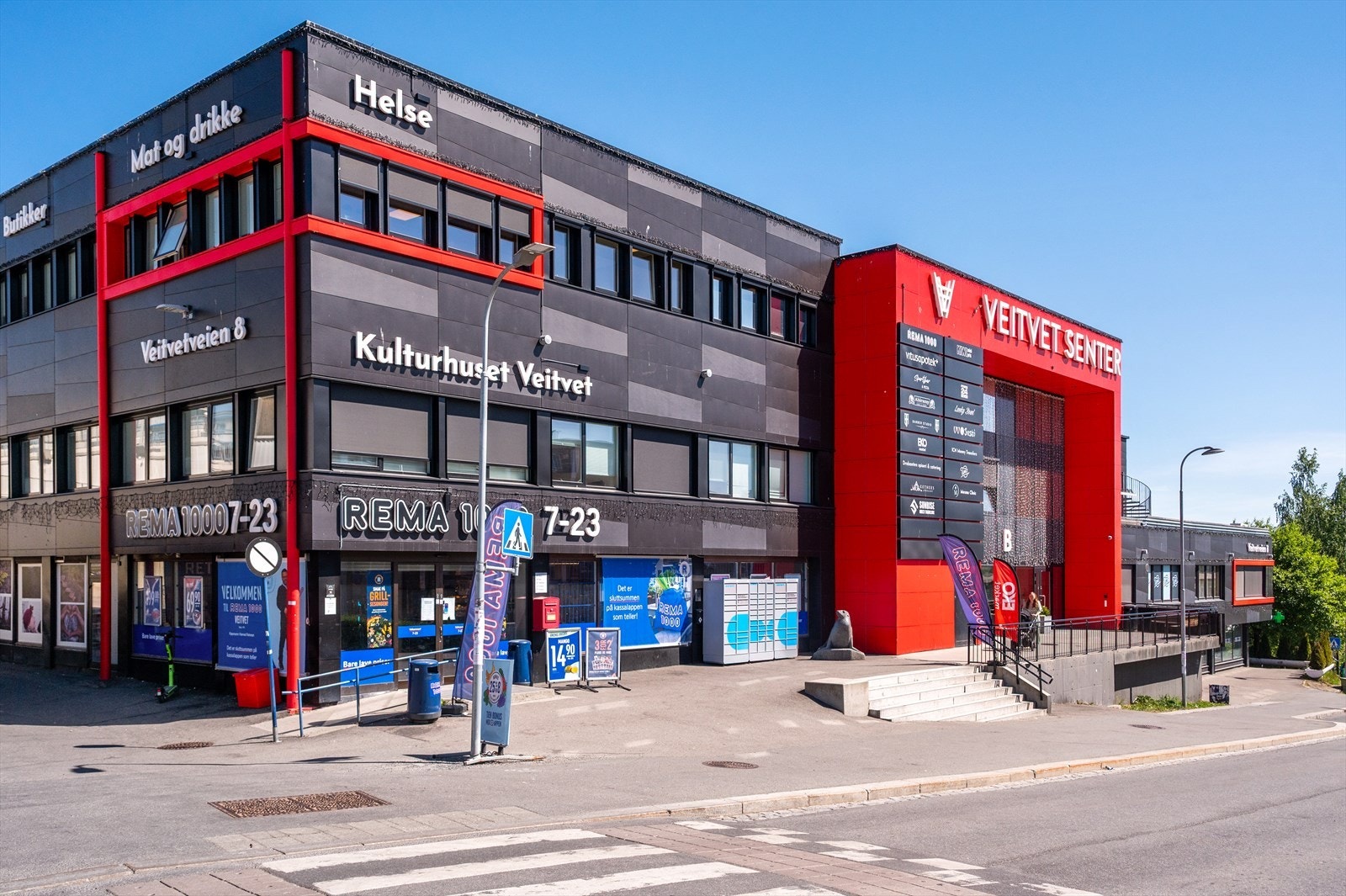 Leiligheten har umiddelbar nærhet til Veitvet Senter, som har alt du trenger for dagligvarehandelen. Galleribilde