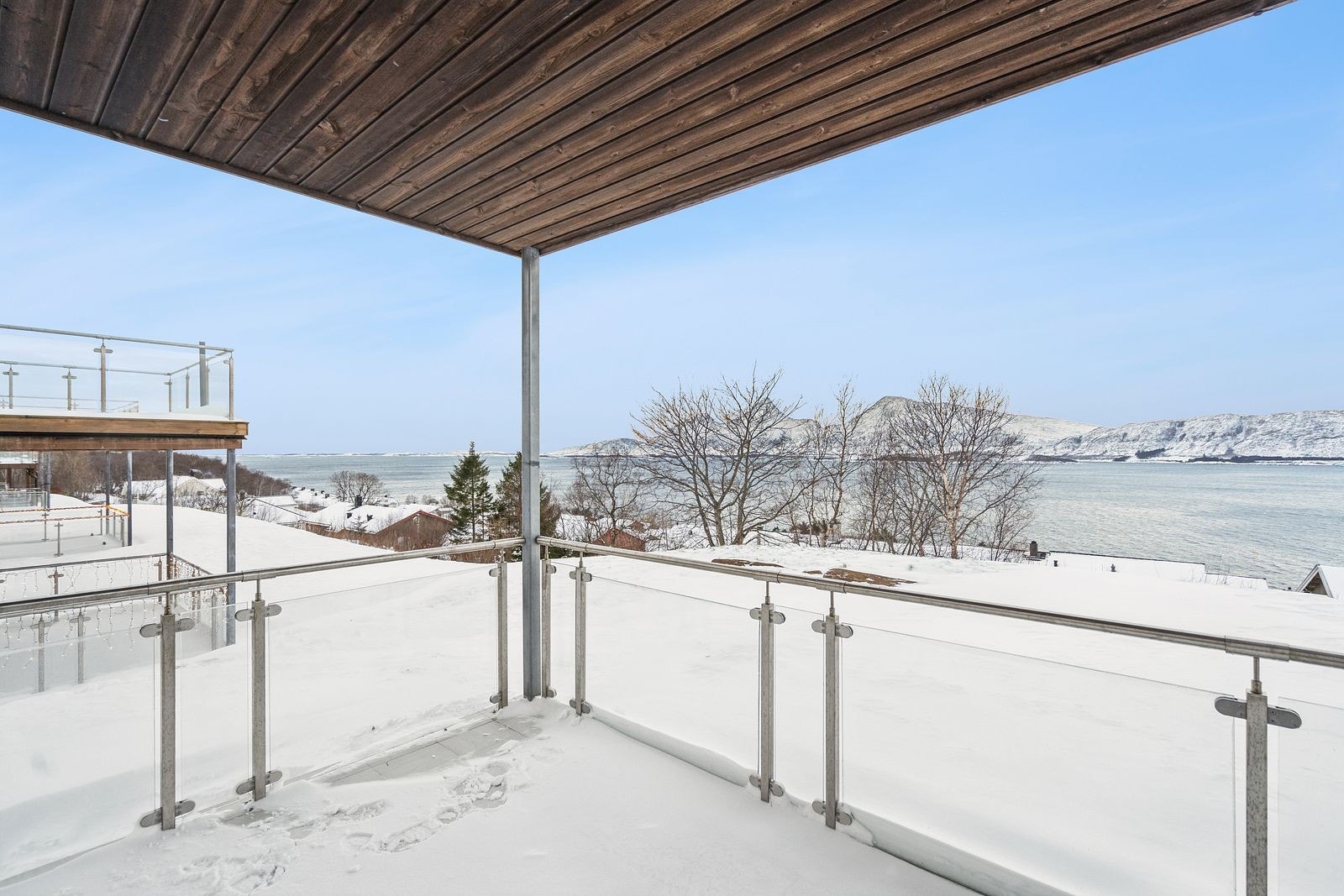 Leiligheten er vendt mot sør og gir flotte solforhold fra tidlig morgen til kveld. Galleribilde