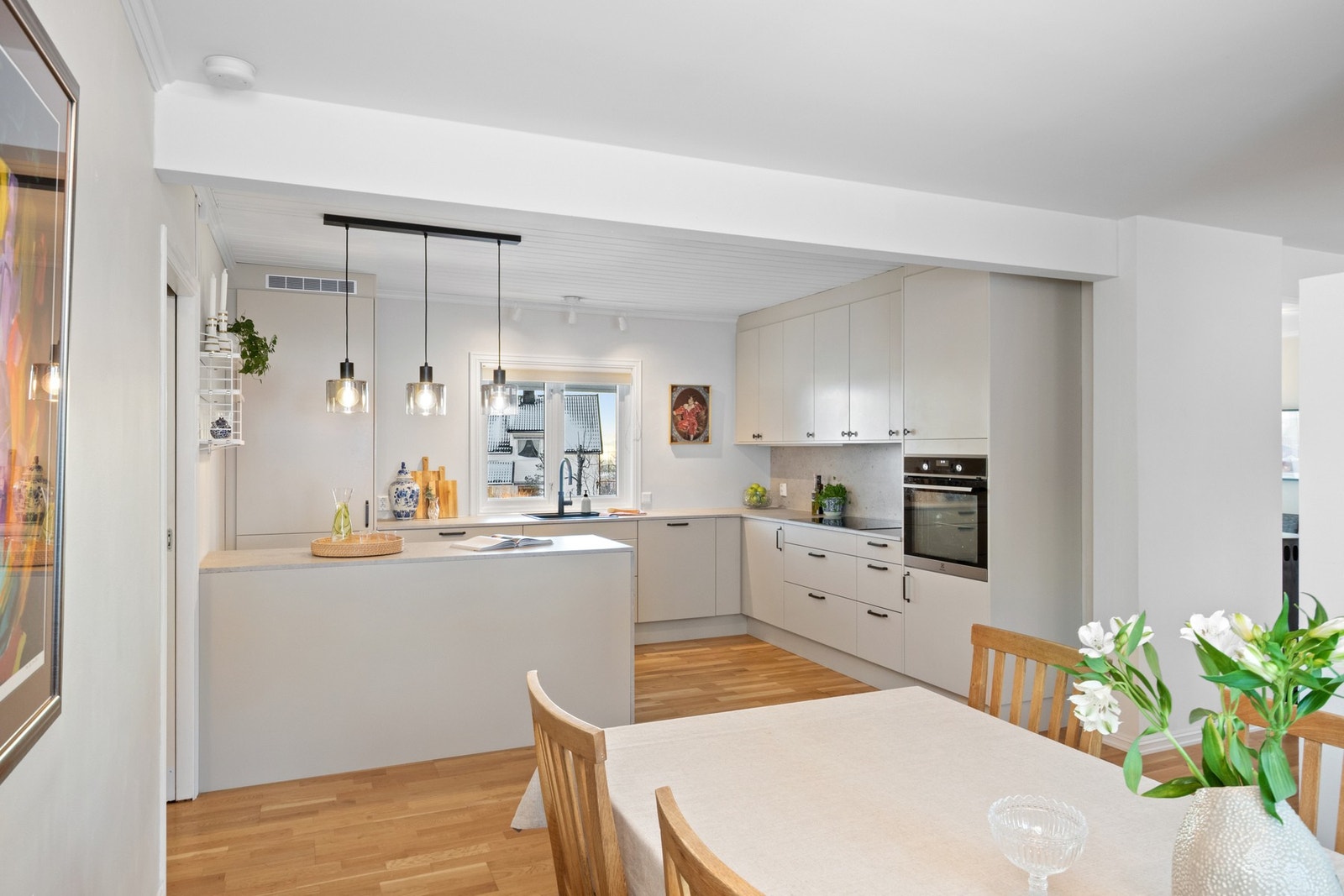 Innredningen ble levert av Sigdal i 2024. Galleribilde