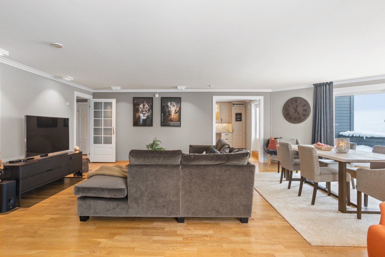 Stue med spisestue Galleribilde