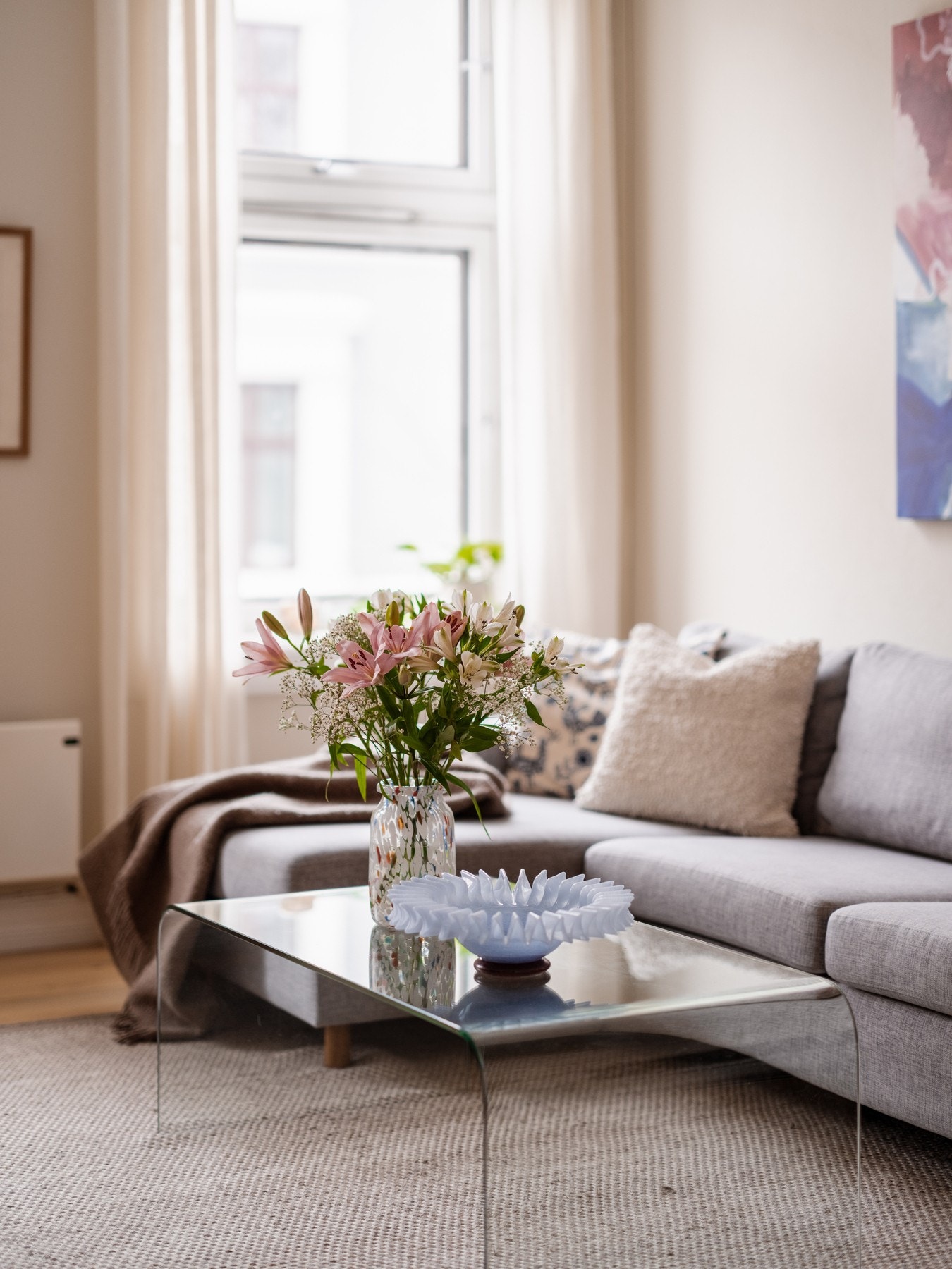 Store klassiske vindusflater sørger for svært gode lysforhold. Galleribilde