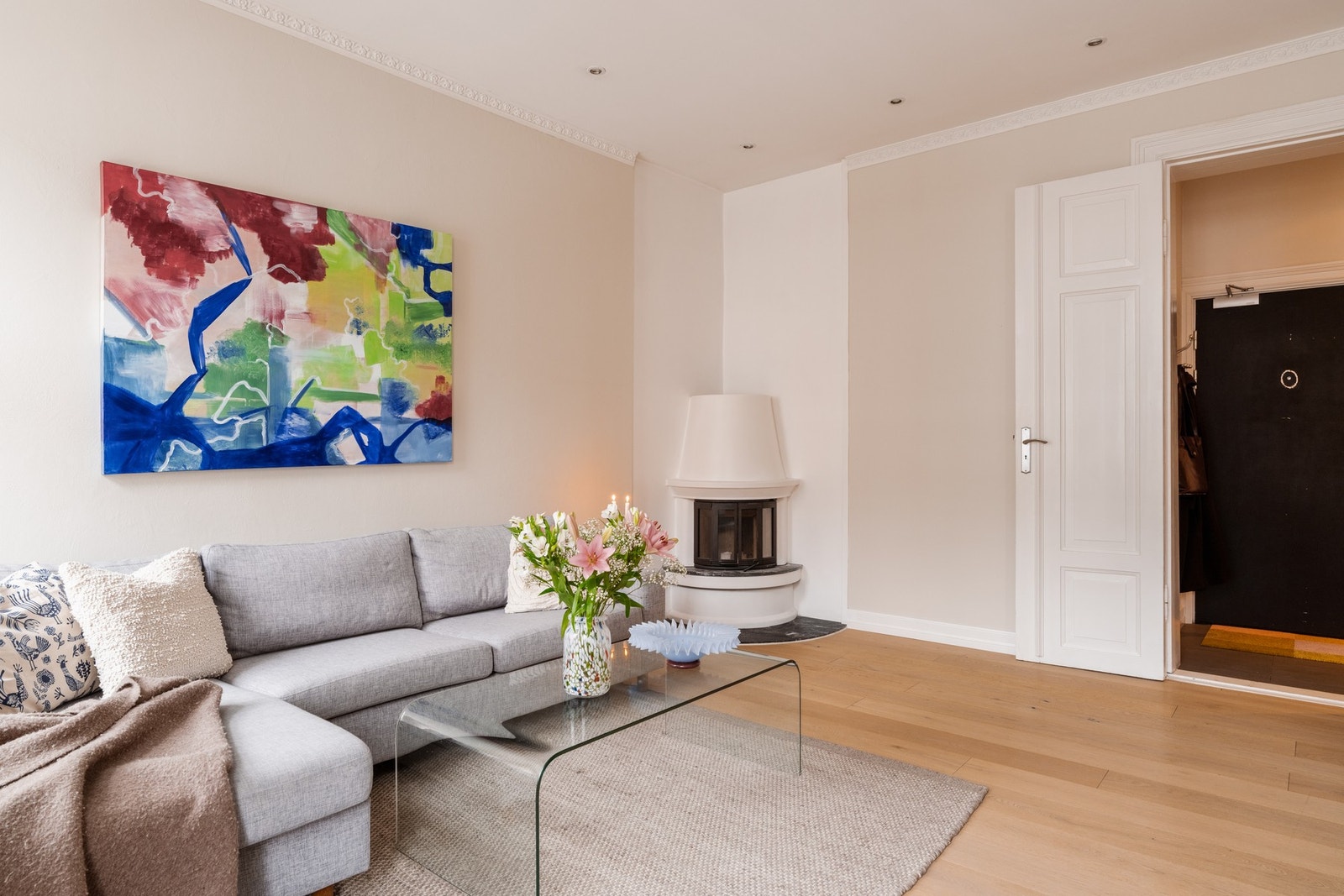 I stuen er det god plass til sofagruppe med tilhørende møblement. Galleribilde