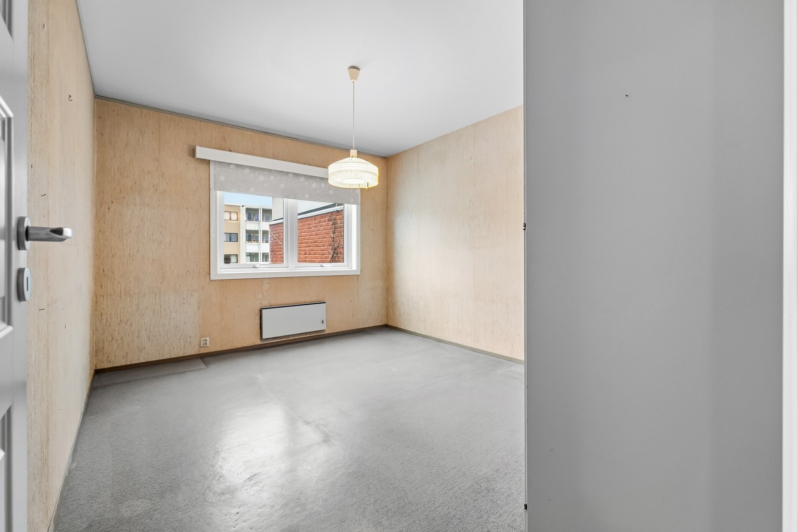 Soverom 2. God garderobeplass til høyre for bildet. Galleribilde