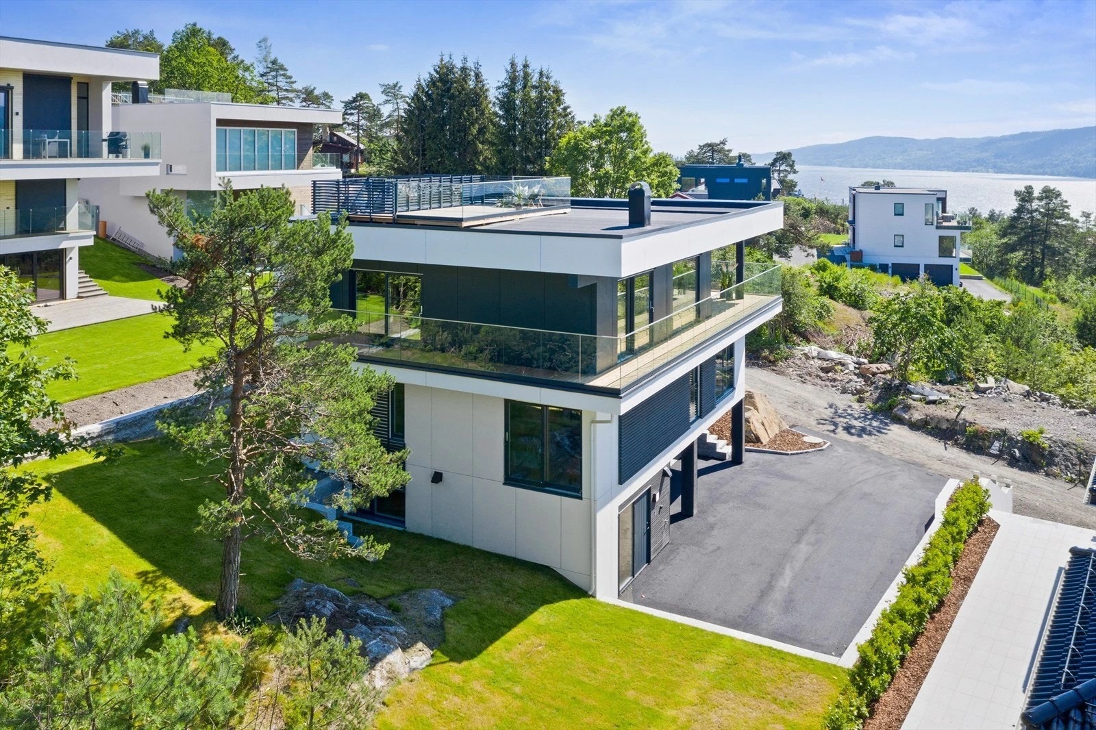 Velkommen til Sogstikollen 7C - Eksklusiv funkisbolig med gjennomgående høy standard Galleribilde