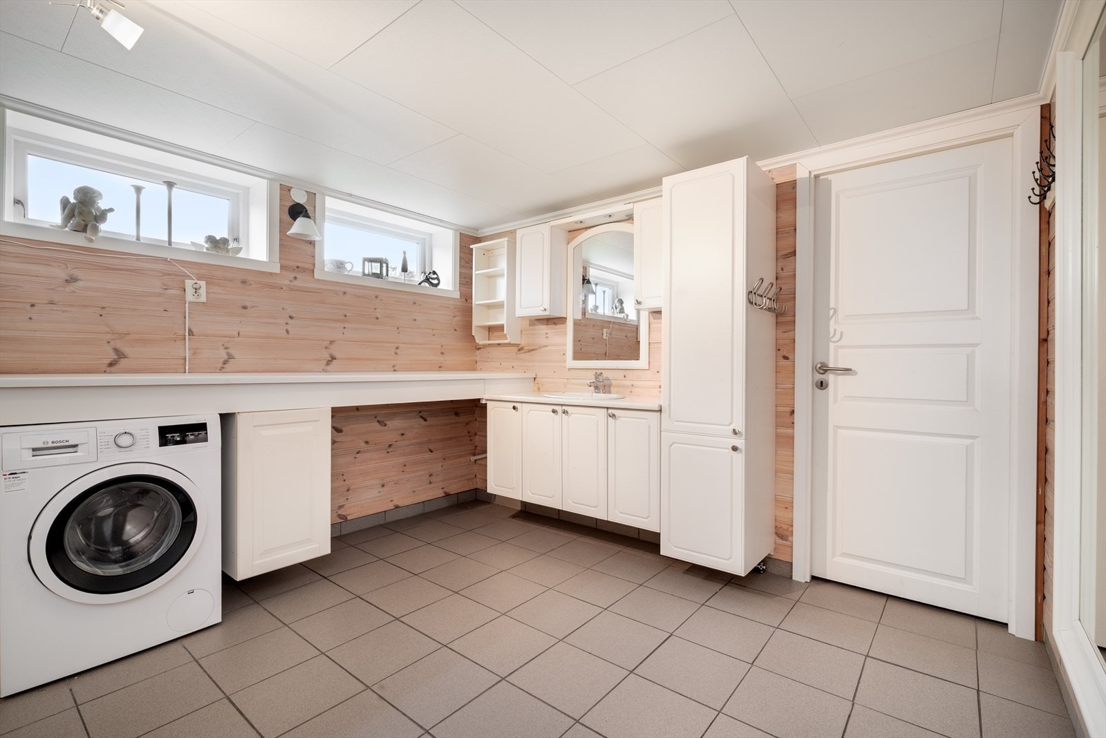 Vaskerom Galleribilde