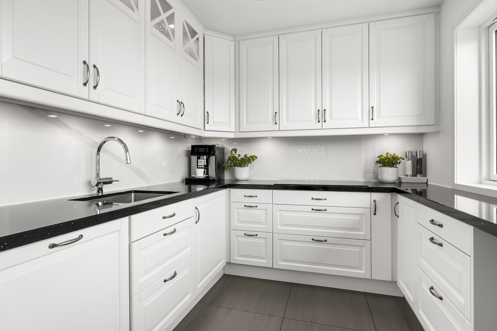 Her kan all mat tilberedes og nytes under hyggelige omstendigheter. Galleribilde