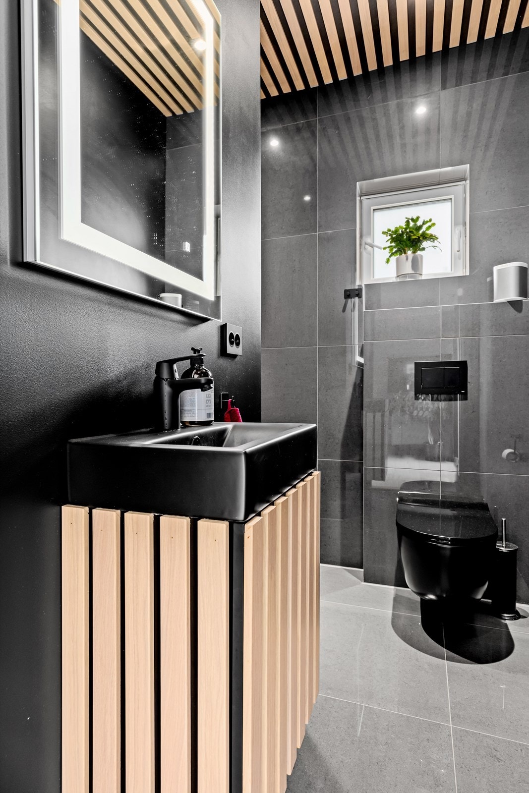 Bad 2. etasje. Galleribilde